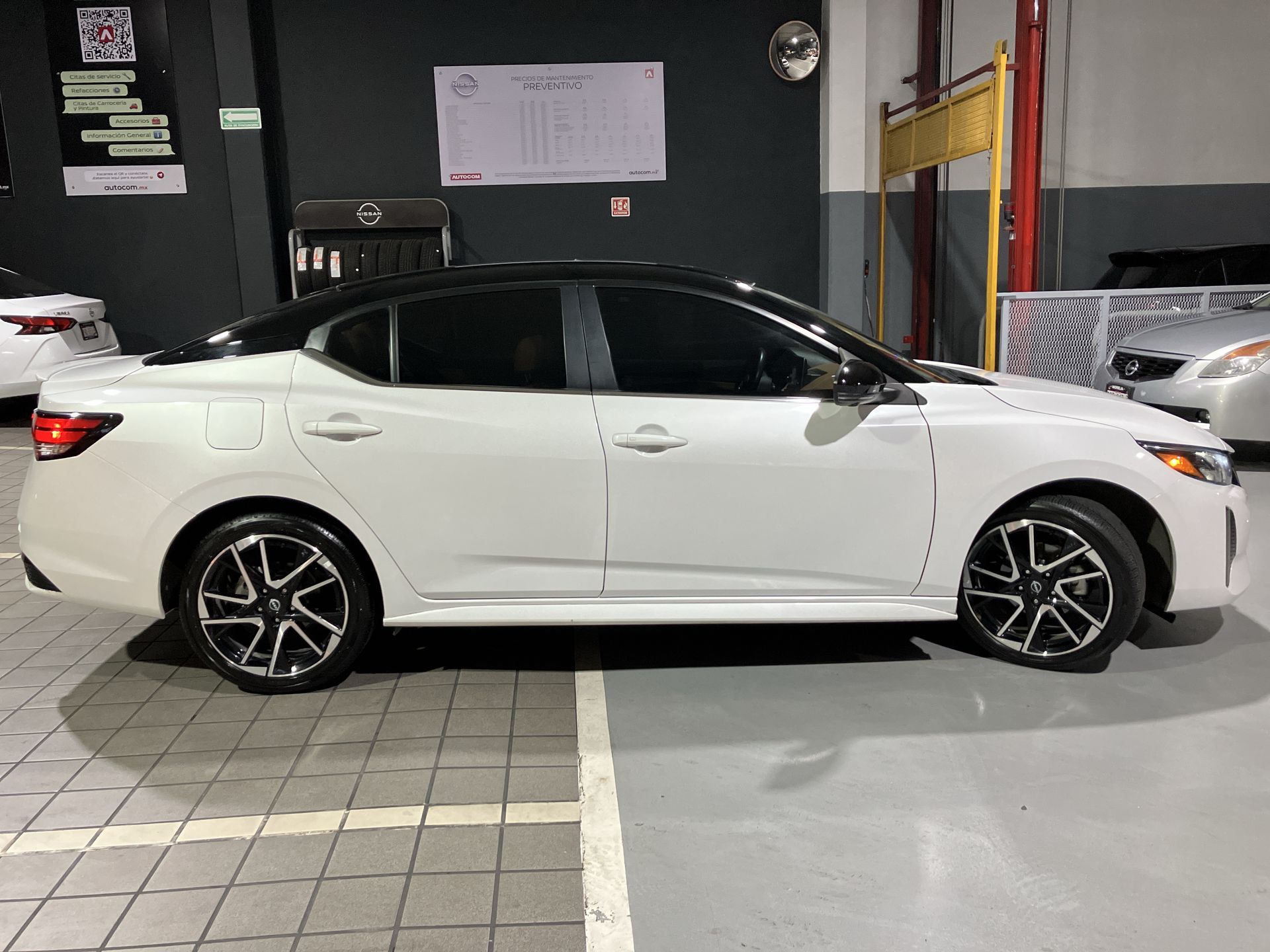 2024 Nissan SENTRA PLATINUM BITONO CVT 25