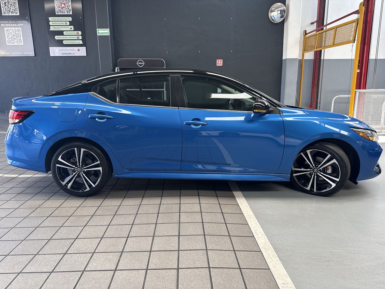 2021 Nissan SENTRA SR BITONO CVT 21