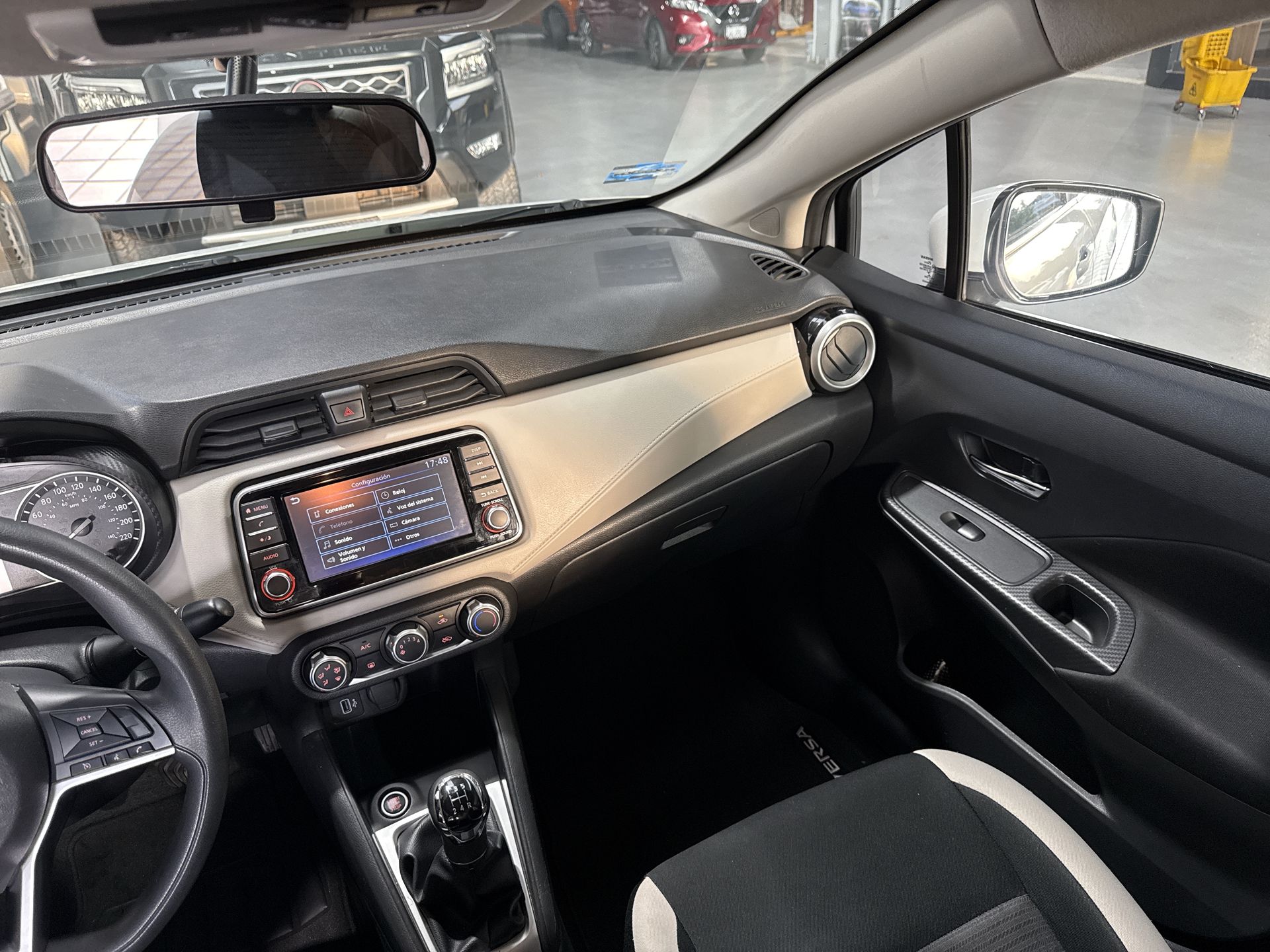 2022 Nissan VERSA ADVANCE MT 22