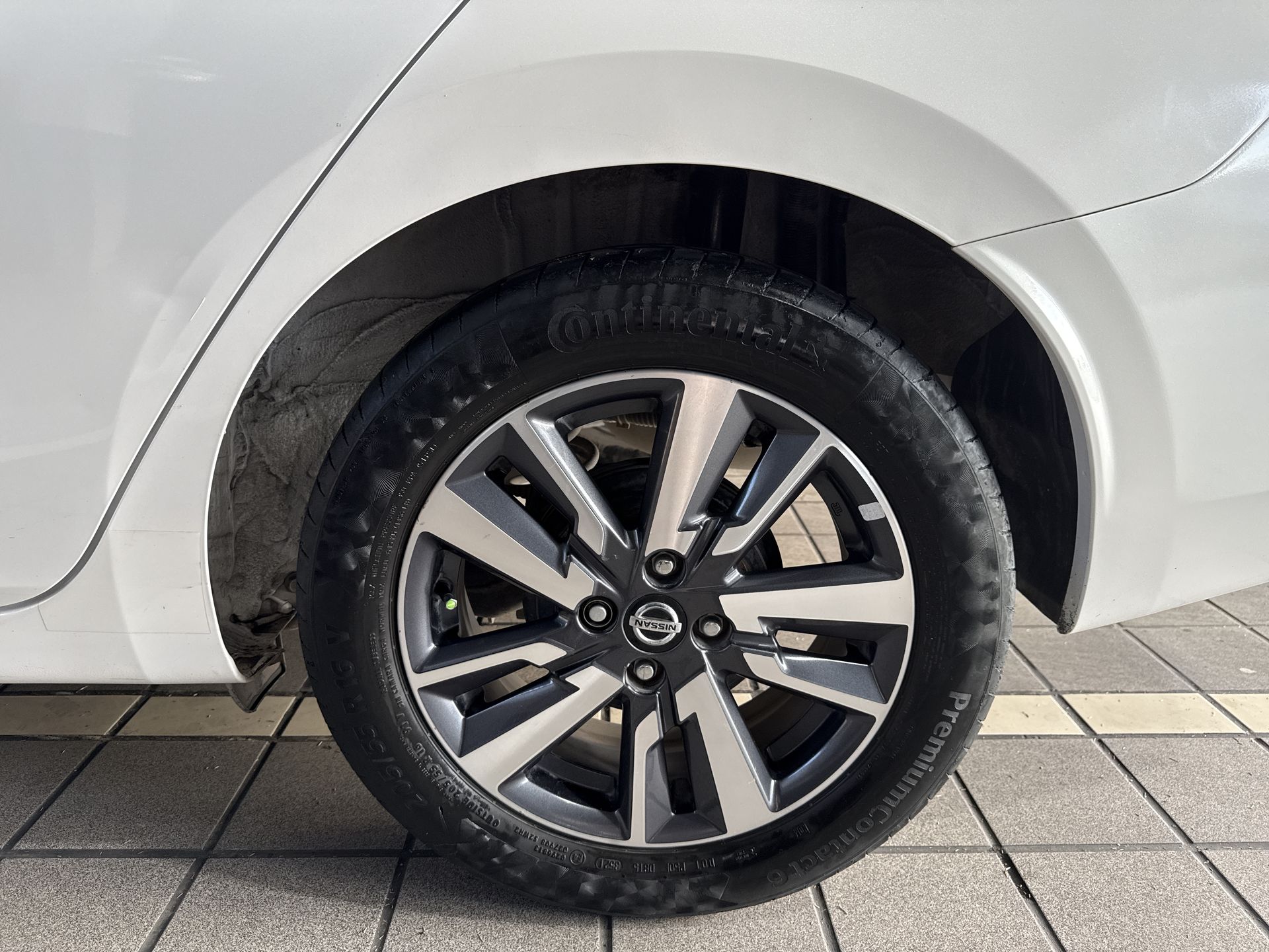 2022 Nissan VERSA ADVANCE MT 22