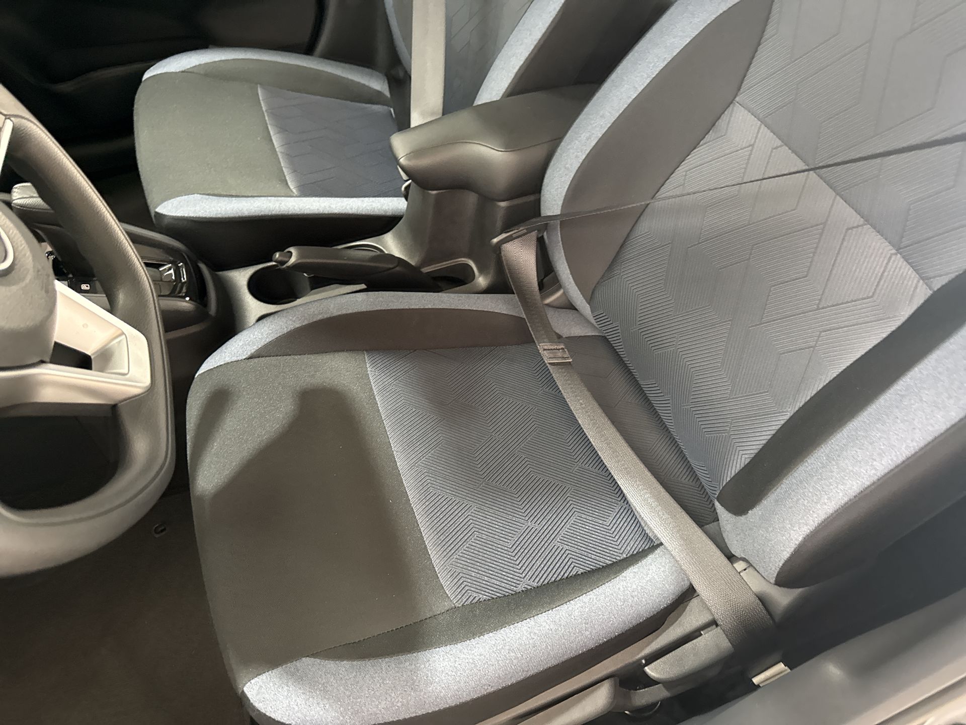 2025 Nissan VERSA ADVANCE CVT 25