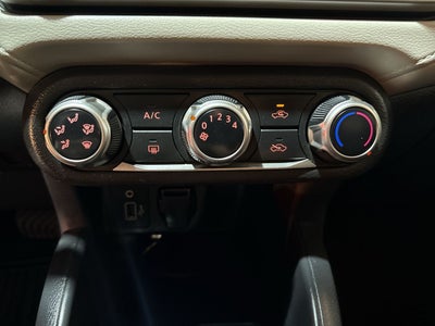 2020 Nissan VERSA ADVANCE CVT