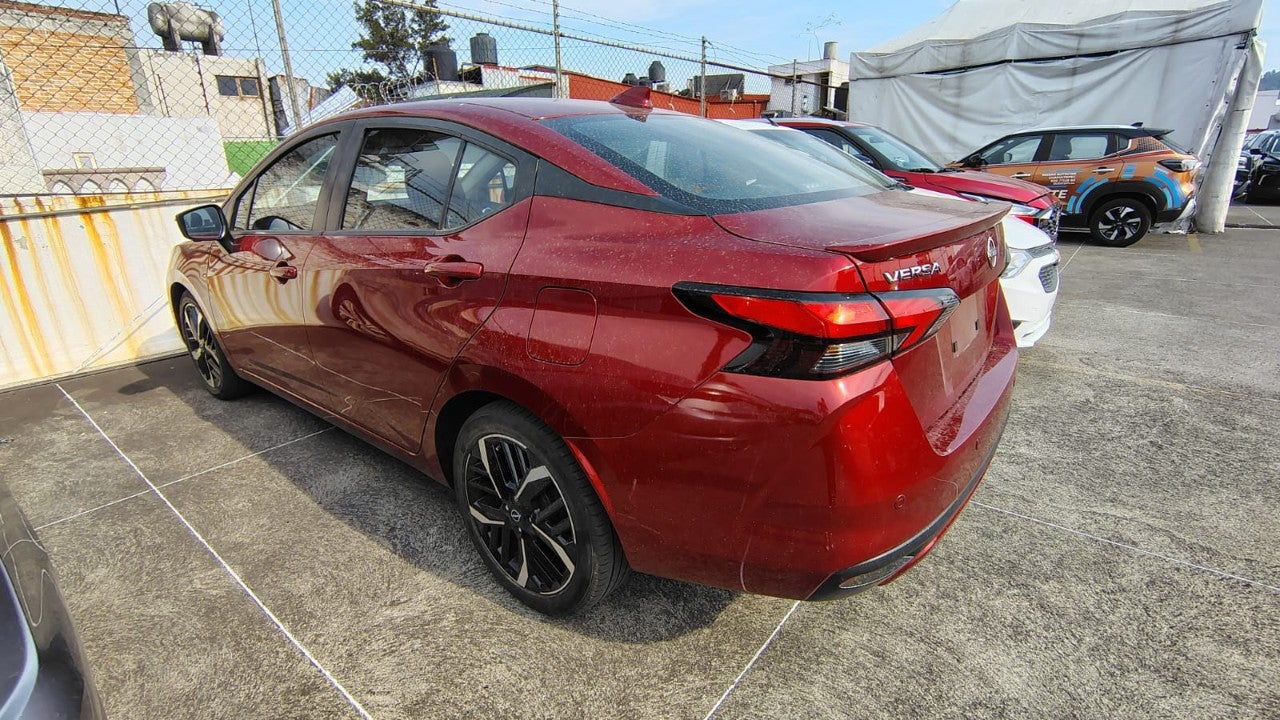 2023 Nissan VERSA VERSA SR CVT