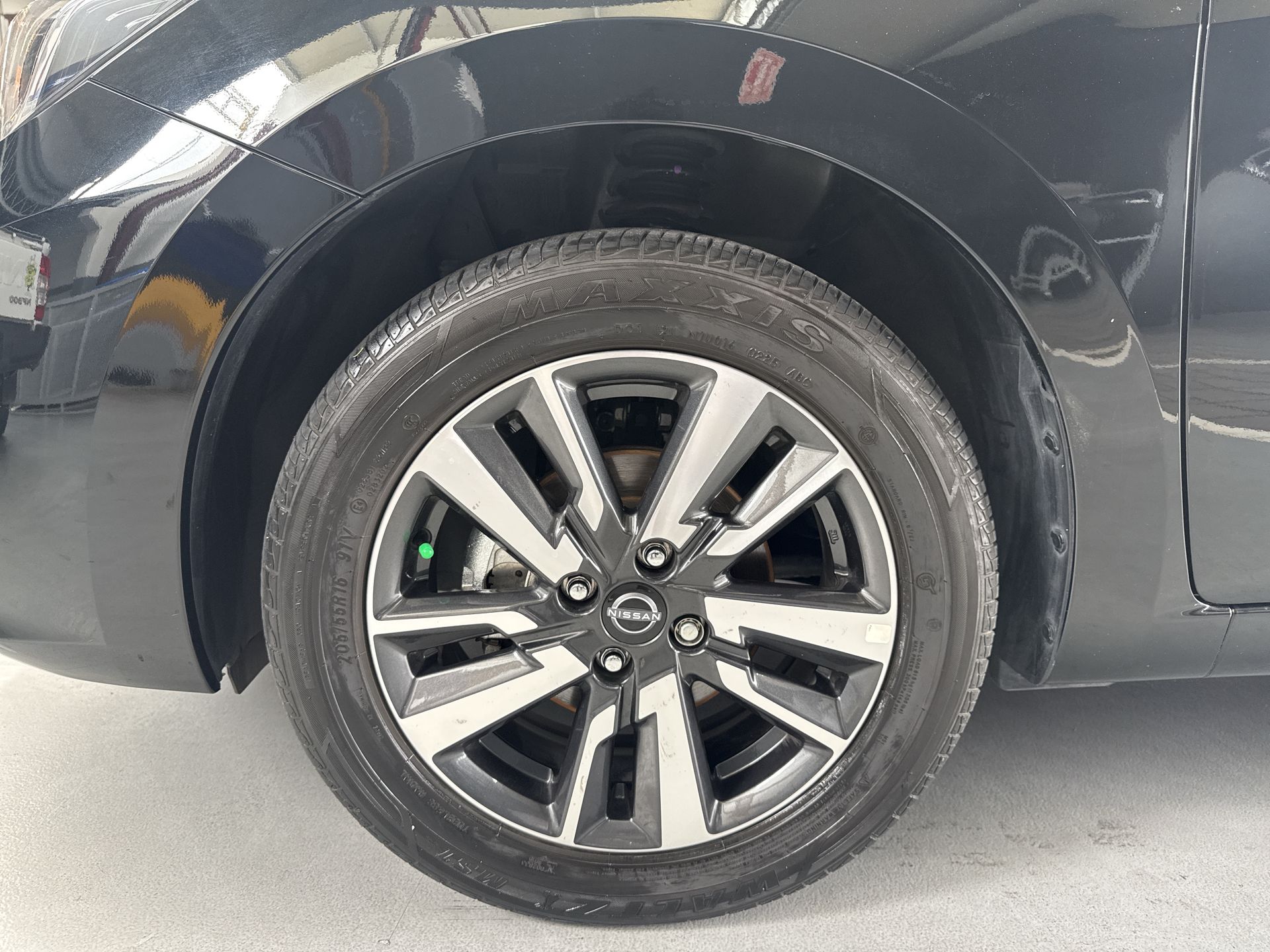 2025 Nissan VERSA ADVANCE MT 25