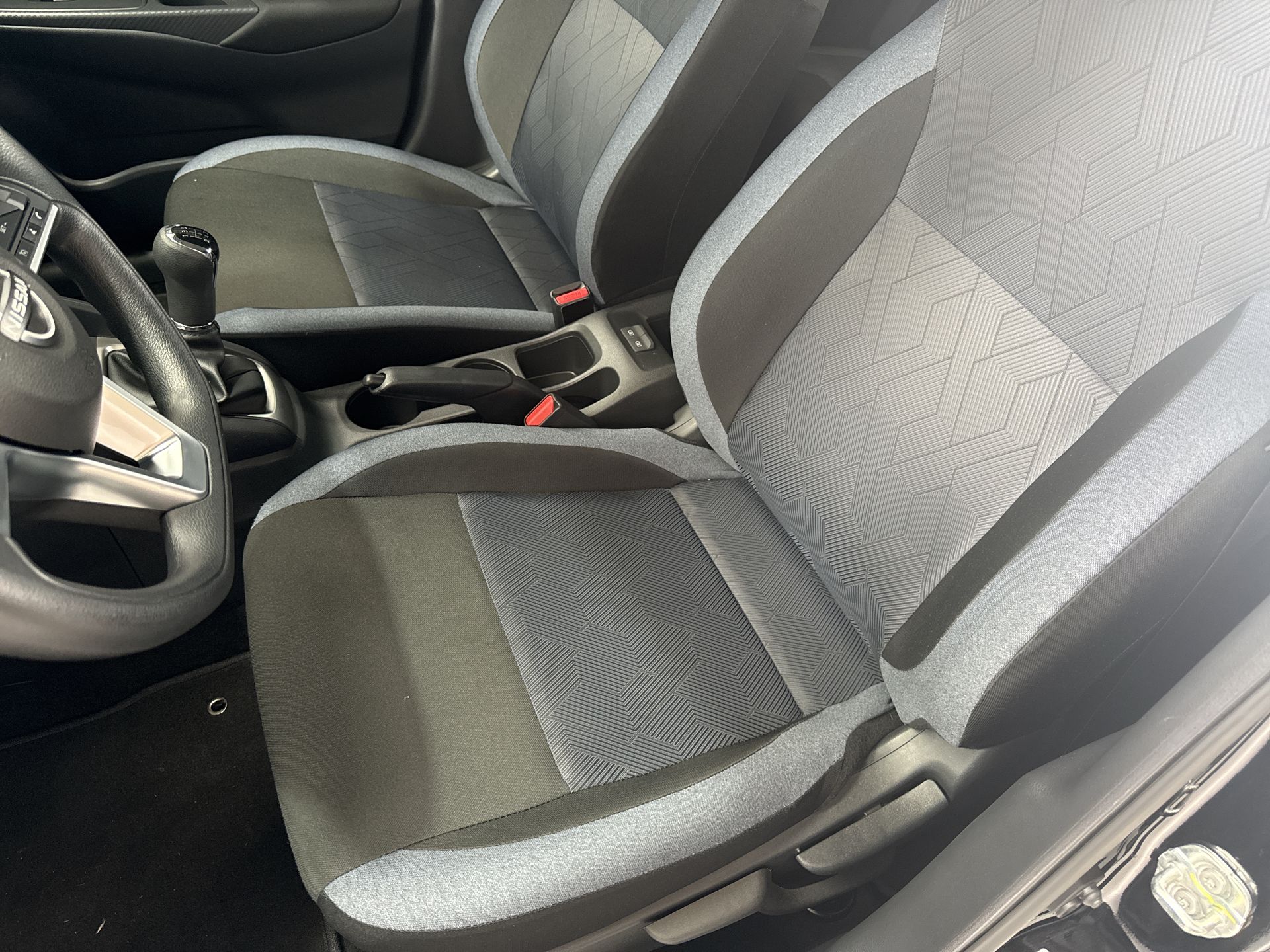 2025 Nissan VERSA ADVANCE MT 25