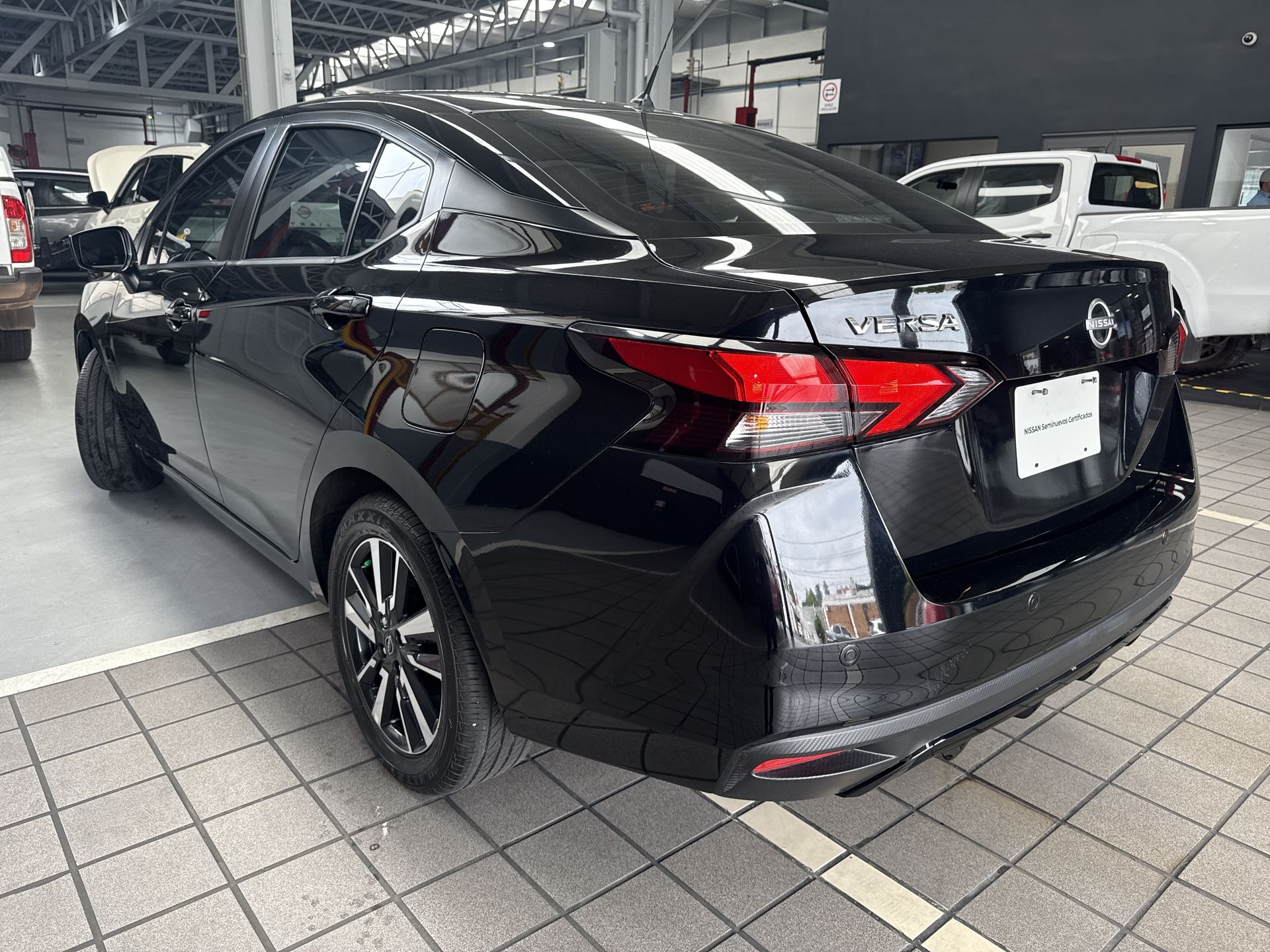 2025 Nissan VERSA ADVANCE MT 25