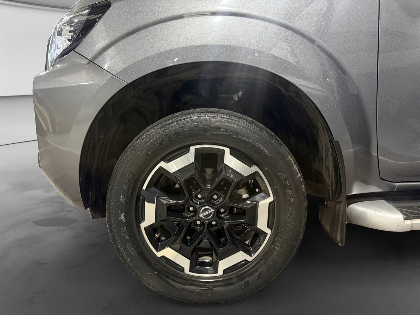 2023 Nissan FRONTIER PLATINUM LE TA 23