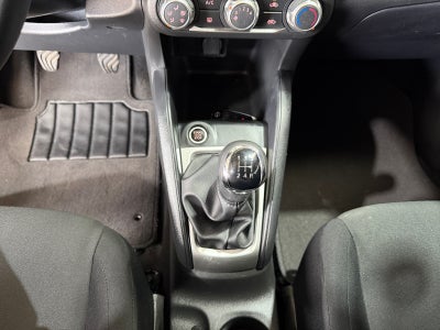 2024 Nissan KICKS PLAY ADVANCE 1.6 LTS MT 24