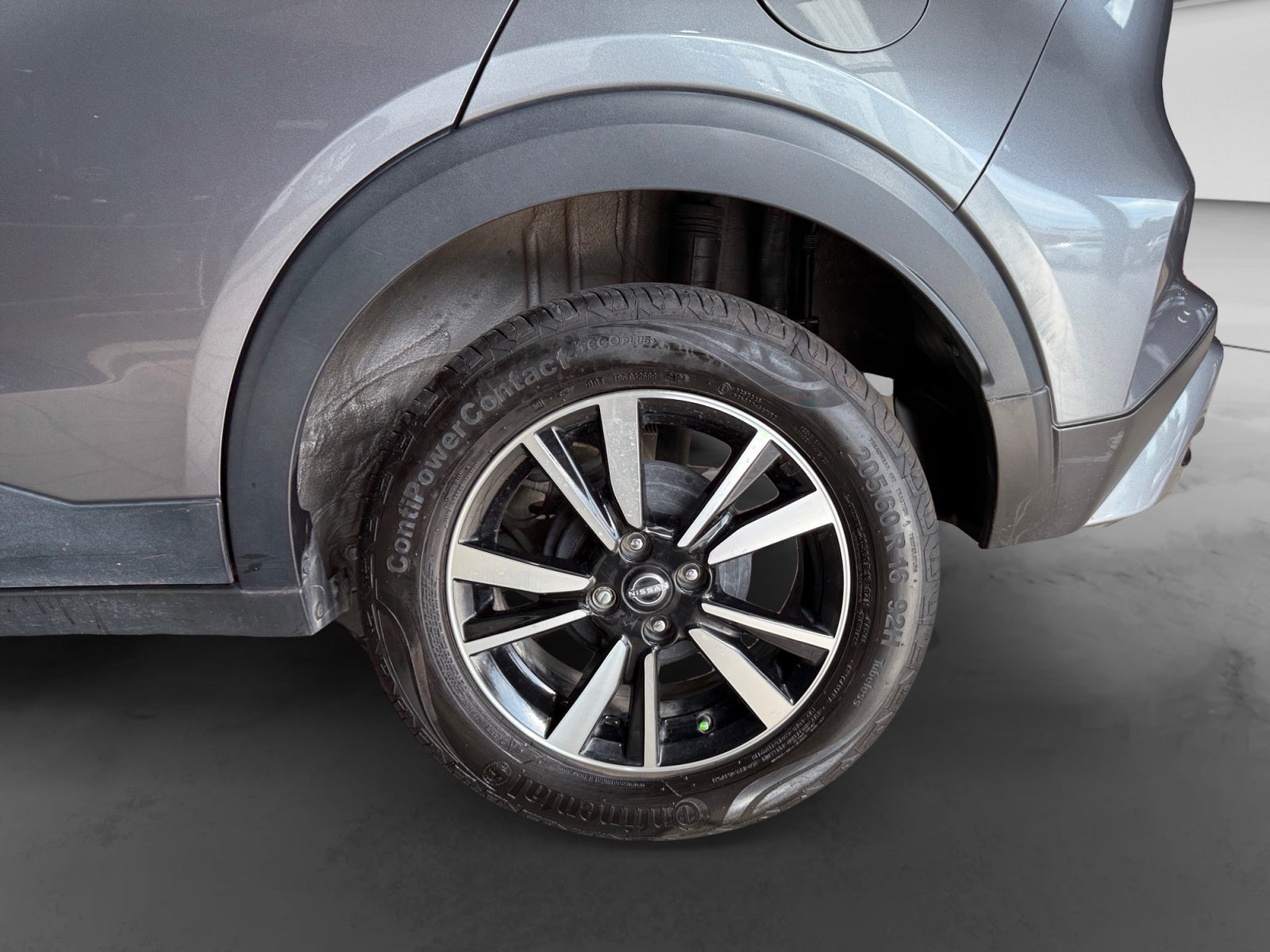 2024 Nissan KICKS PLAY ADVANCE 1.6 LTS MT 24