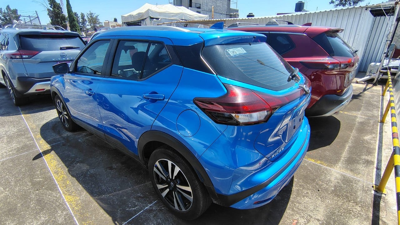 2024 Nissan KICKS KICKS ADVANCE CVT NEGRO