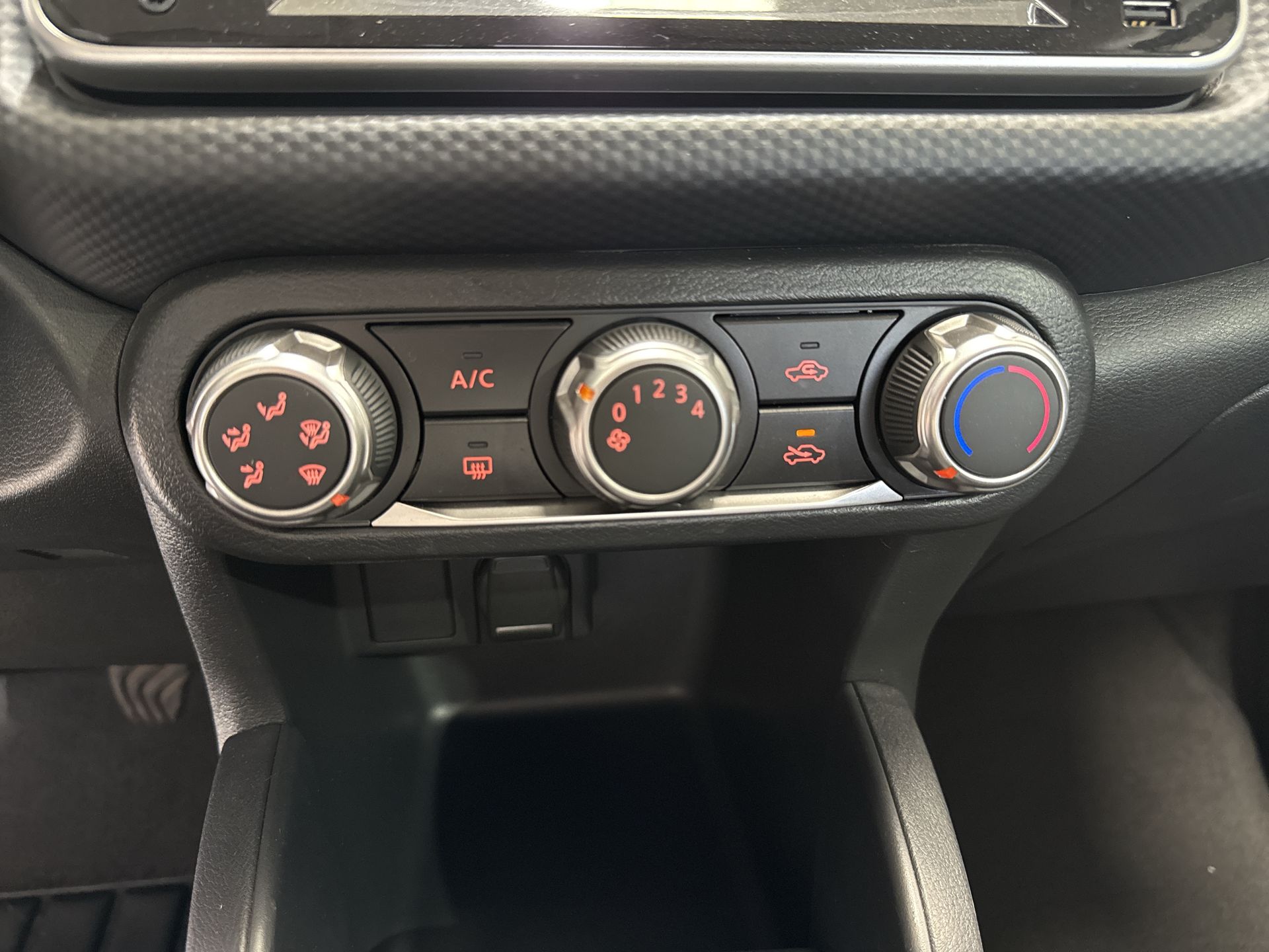 2025 Nissan KICKS PLAY ADVANCE 1.6 LTS MT 25