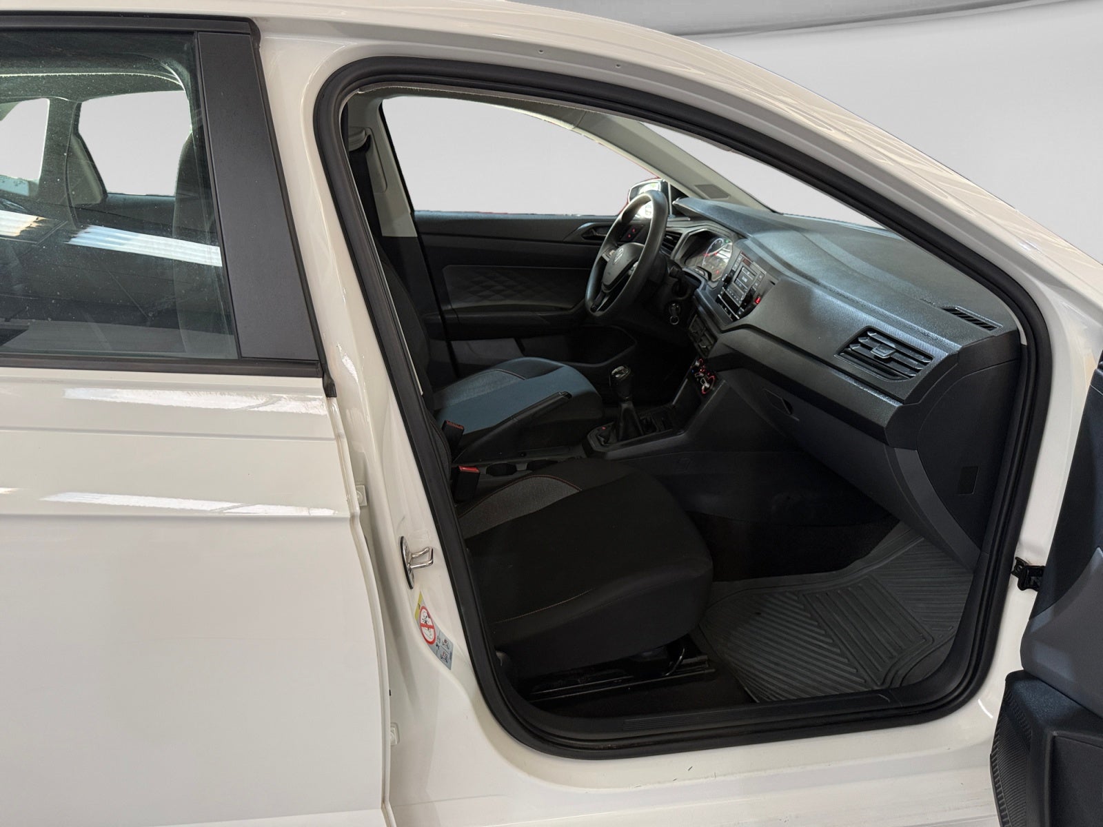 2024 Volkswagen POLO TRACK