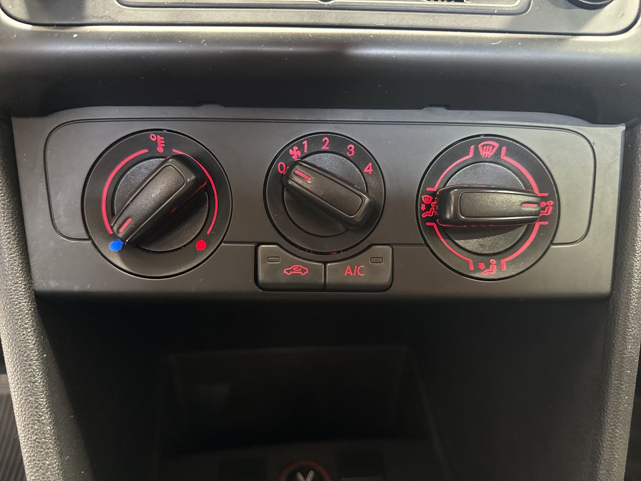 2019 Volkswagen VENTO STARTLINE STD.