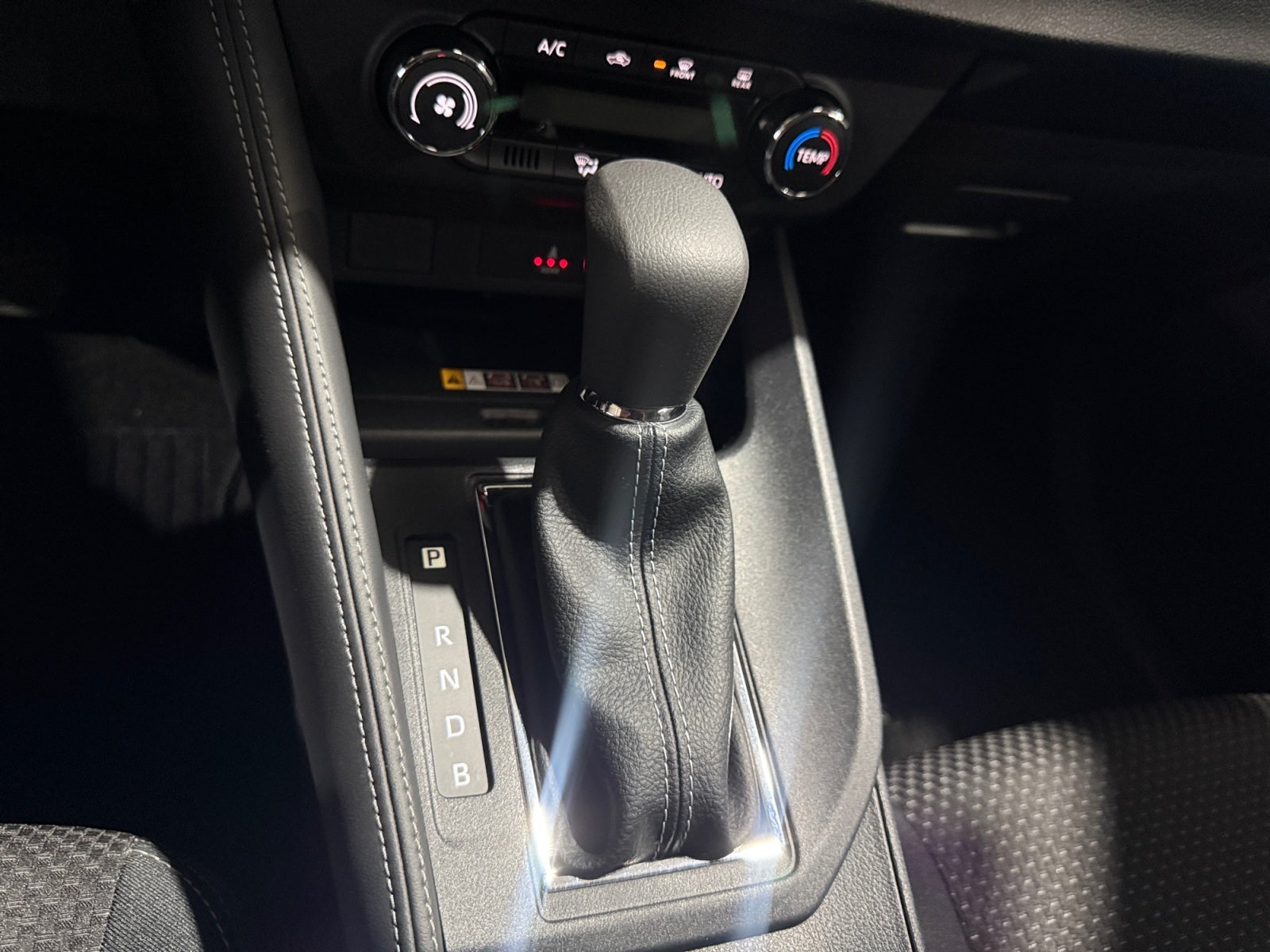 2026 Toyota YARIS S HEV