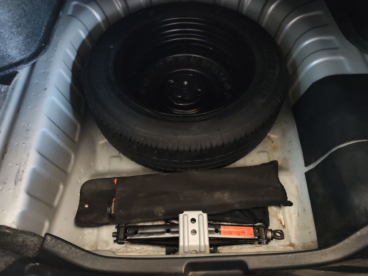 2018 Nissan VERSA ADVANCE MT AC