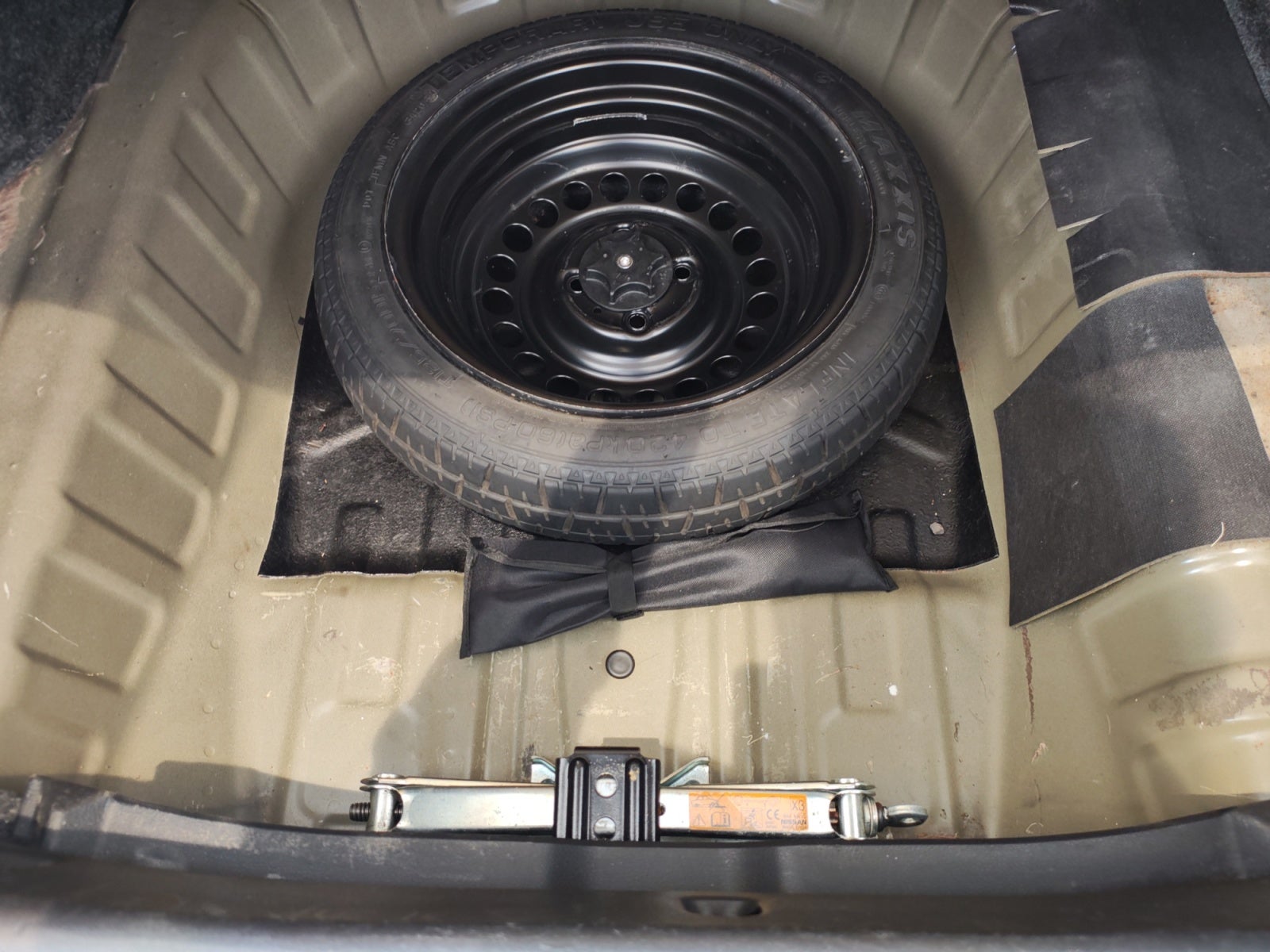 2021 Nissan VERSA ADVANCE CVT 21