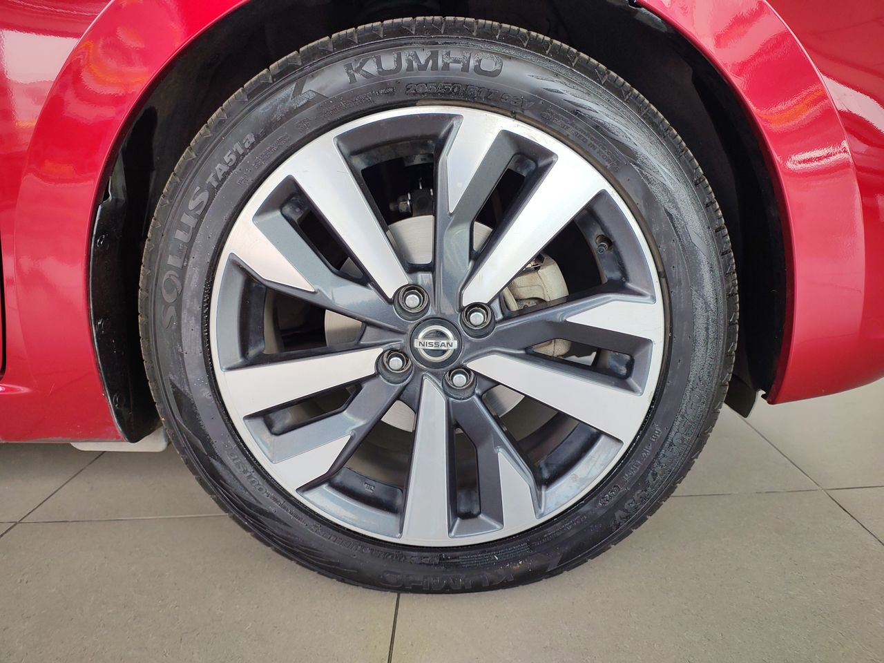 2020 Nissan VERSA PLATINUM CVT