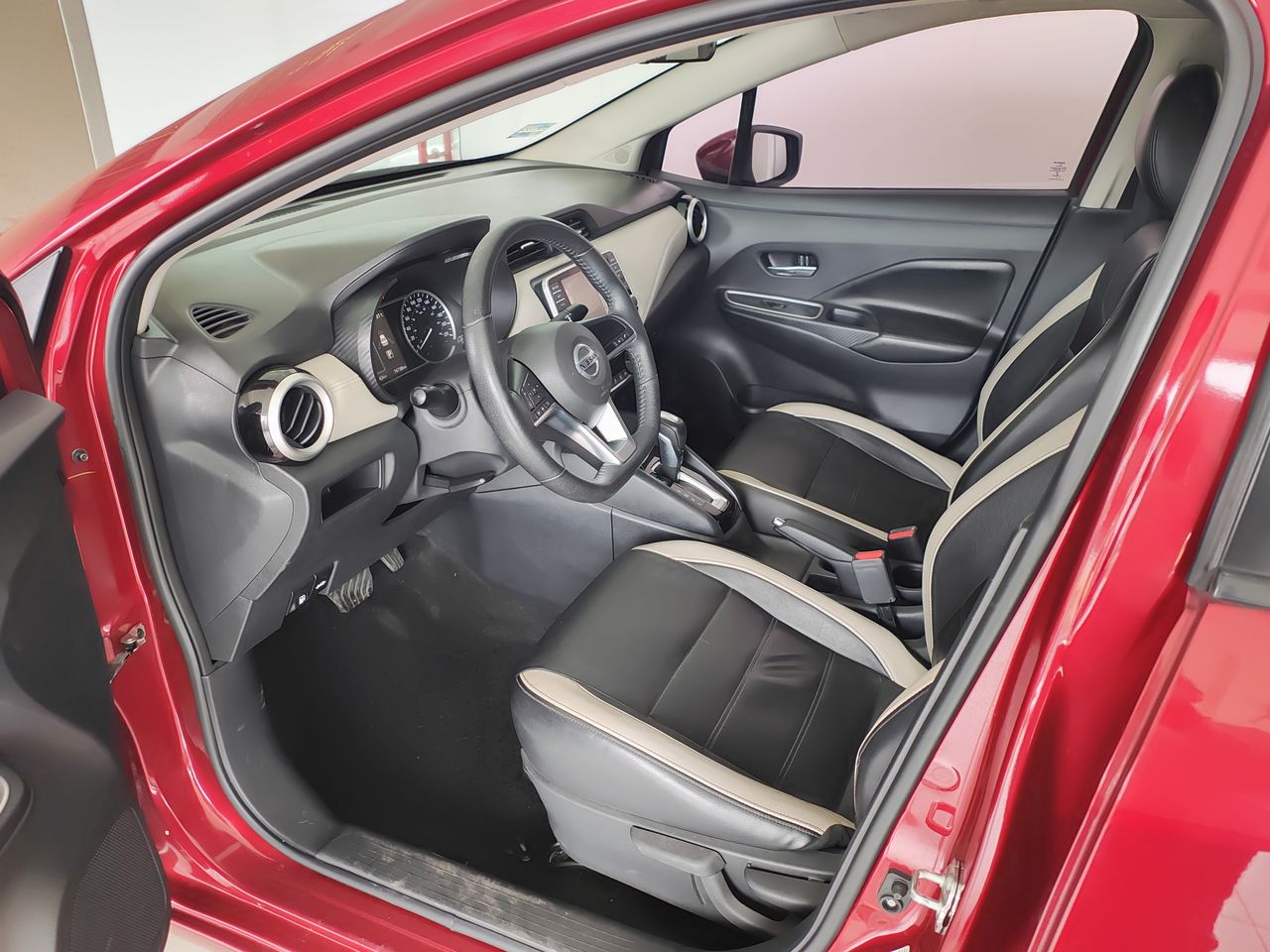 2020 Nissan VERSA PLATINUM CVT