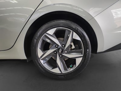 2023 Hyundai ELANTRA LIMITED TECH IVT