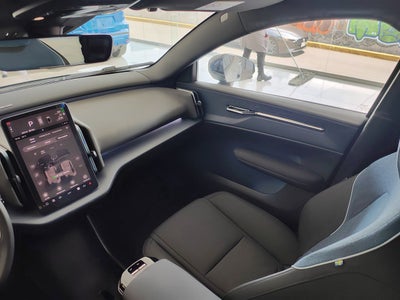 2024 Volvo EX30 PLUS