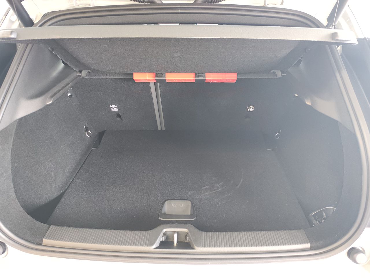 2024 Volvo EX30 PLUS