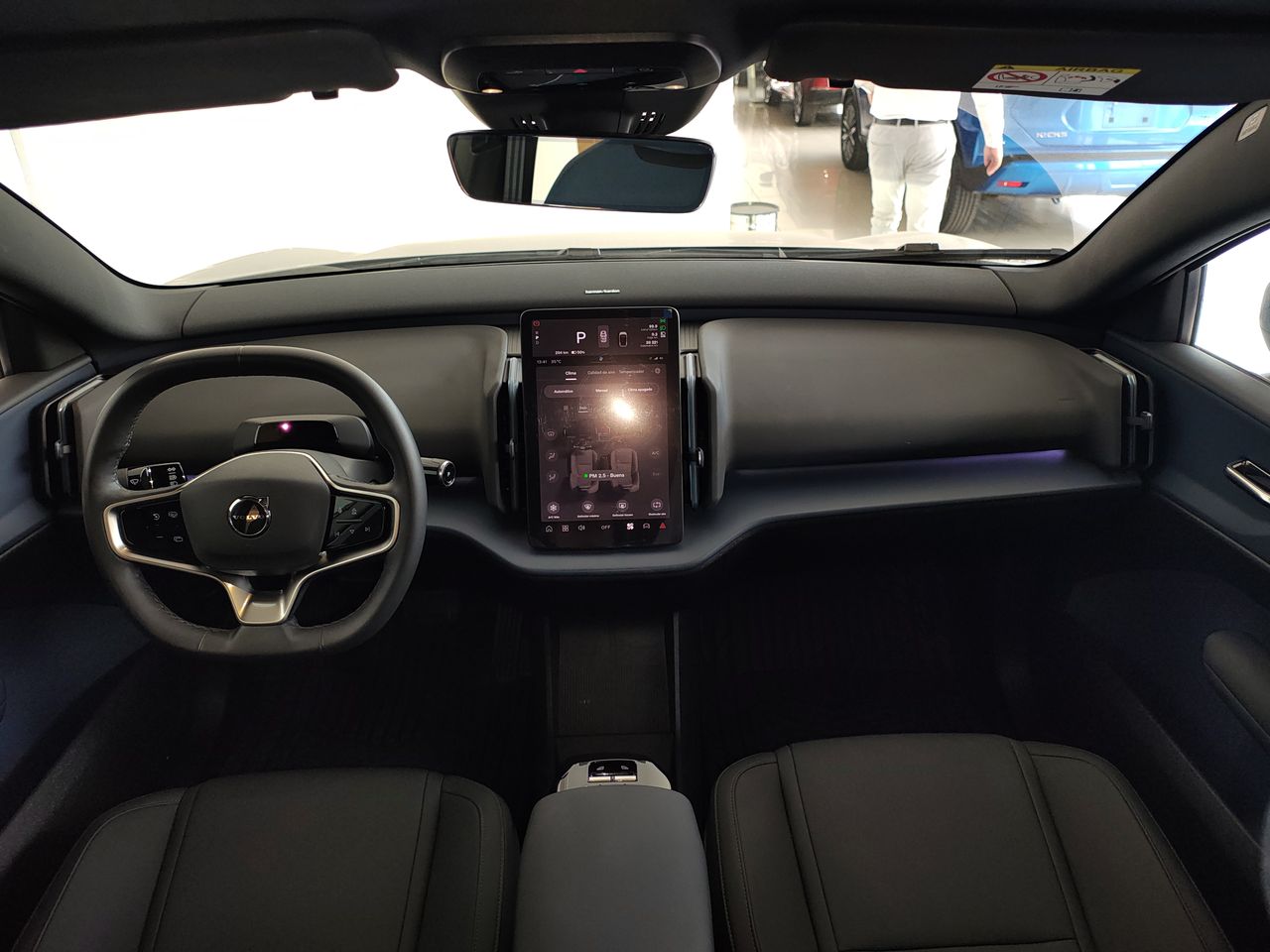 2024 Volvo EX30 PLUS