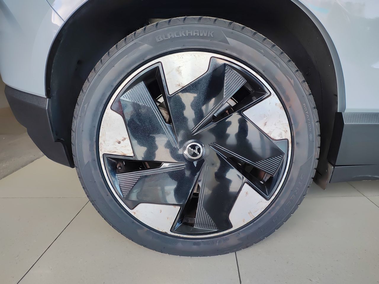 2024 Volvo EX30 PLUS