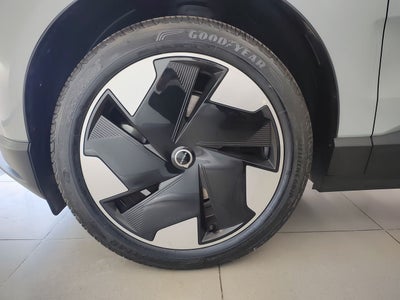 2024 Volvo EX30 PLUS