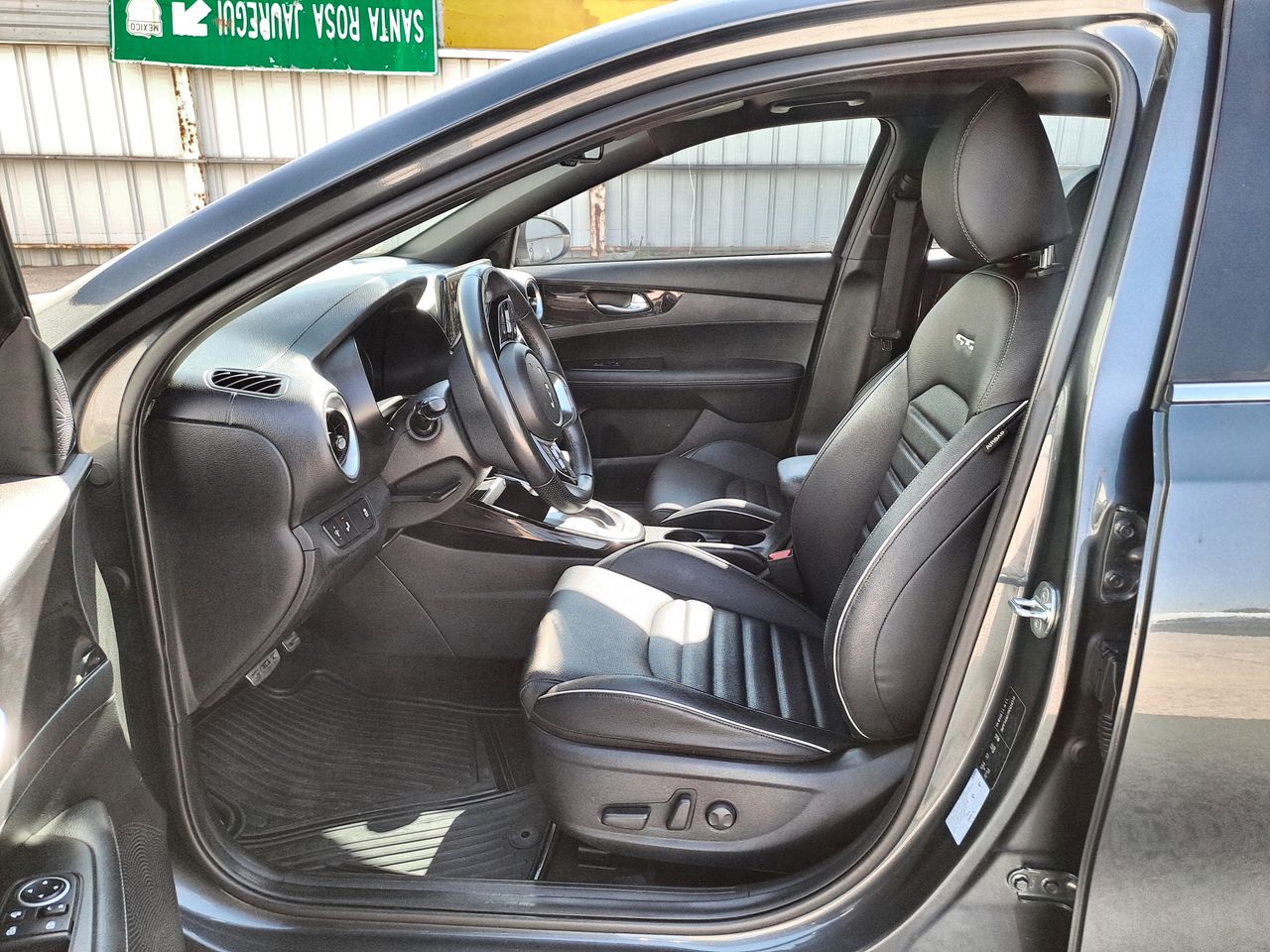 2023 Kia FORTE GT LINE