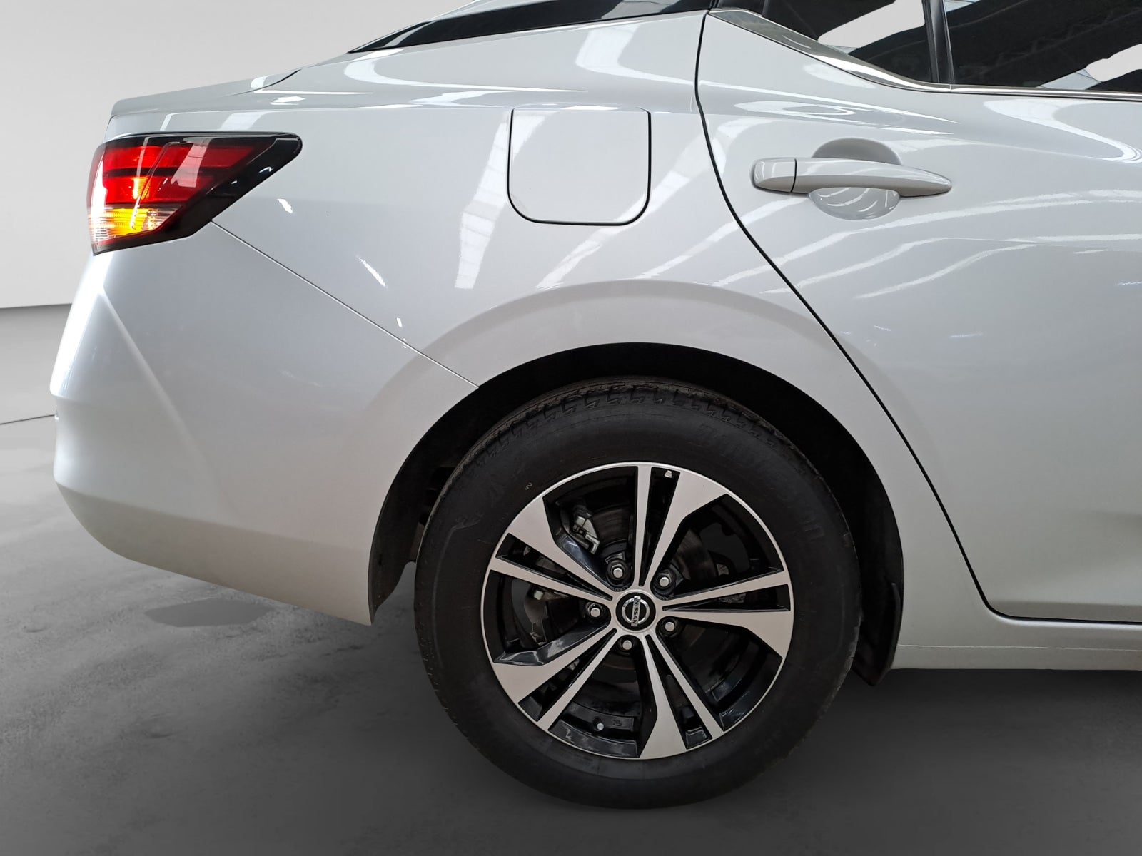 2023 Nissan SENTRA ADVANCE CVT 23