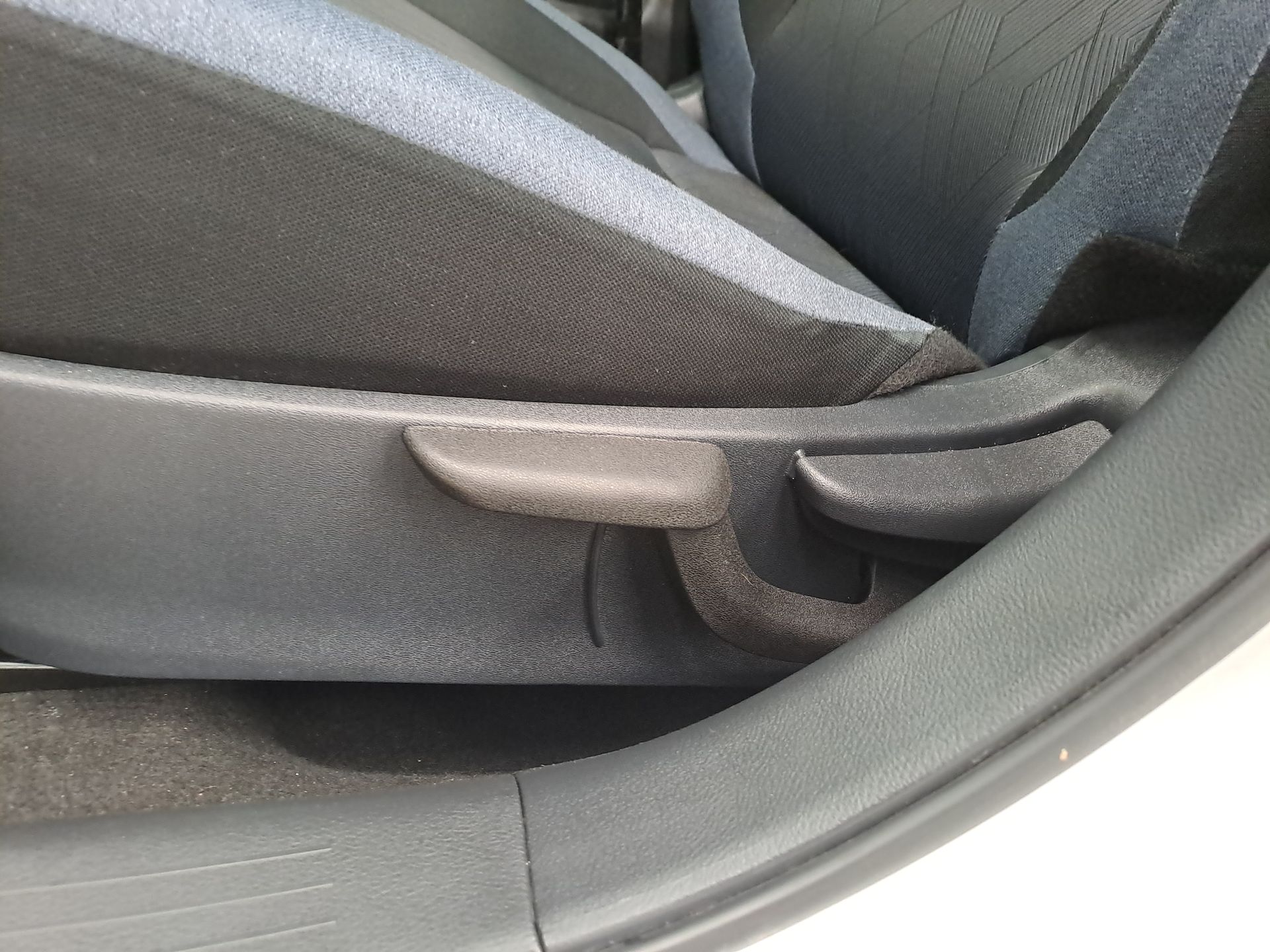 2024 Nissan VERSA ADVANCE CVT 24