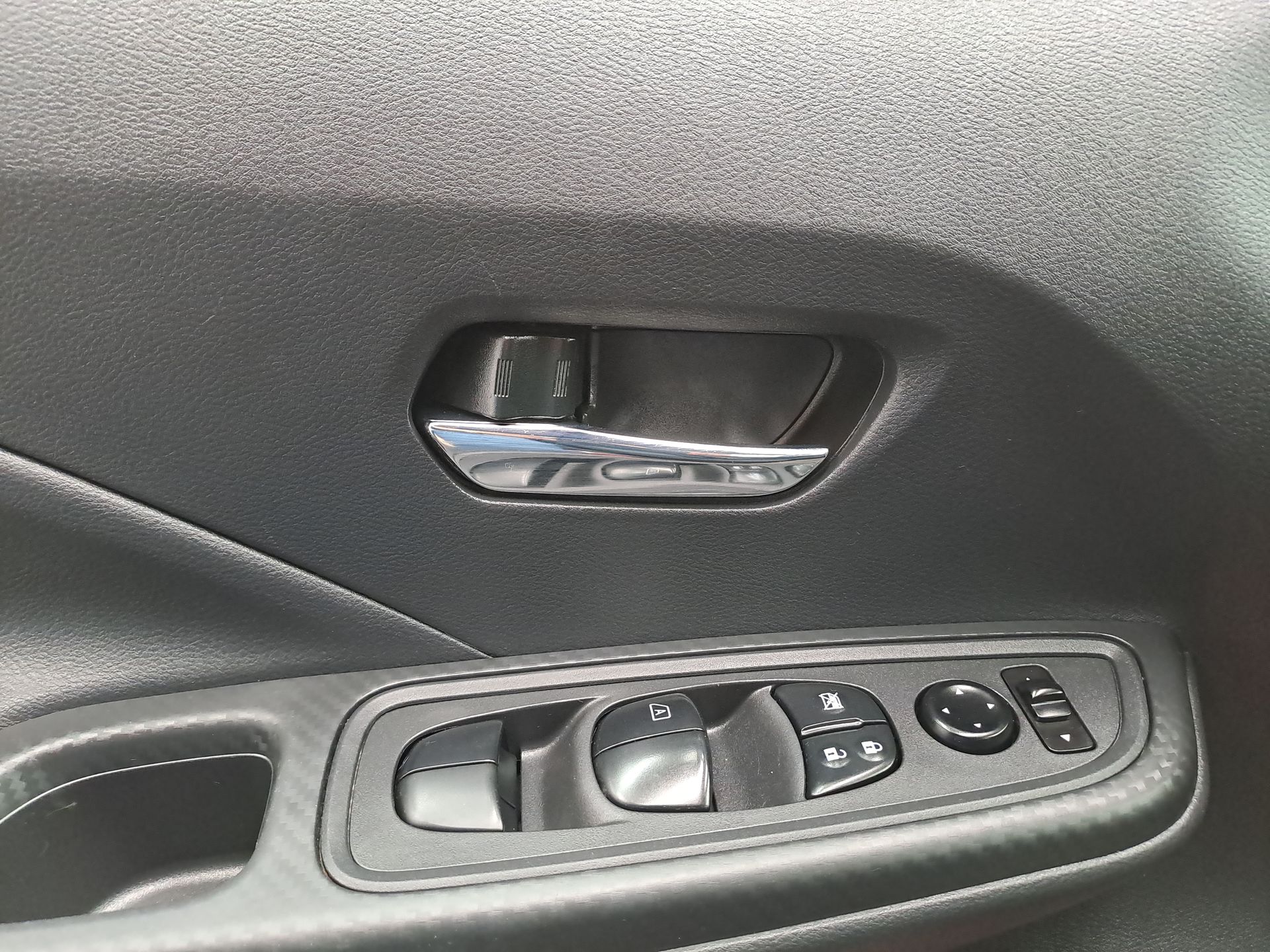 2021 Nissan VERSA SENSE CVT 21