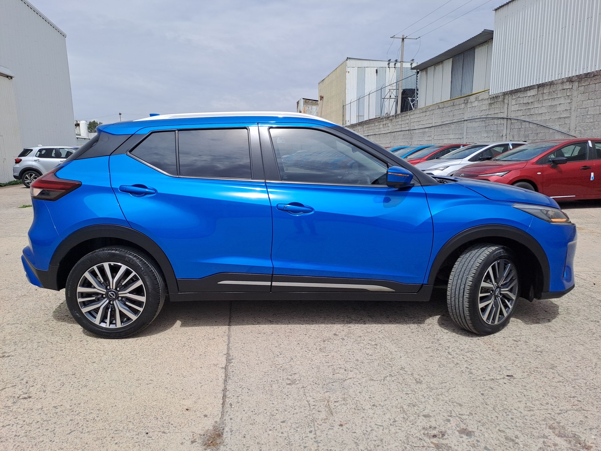 2023 Nissan KICKS PLATINUM 1.6 LTS CVT 23