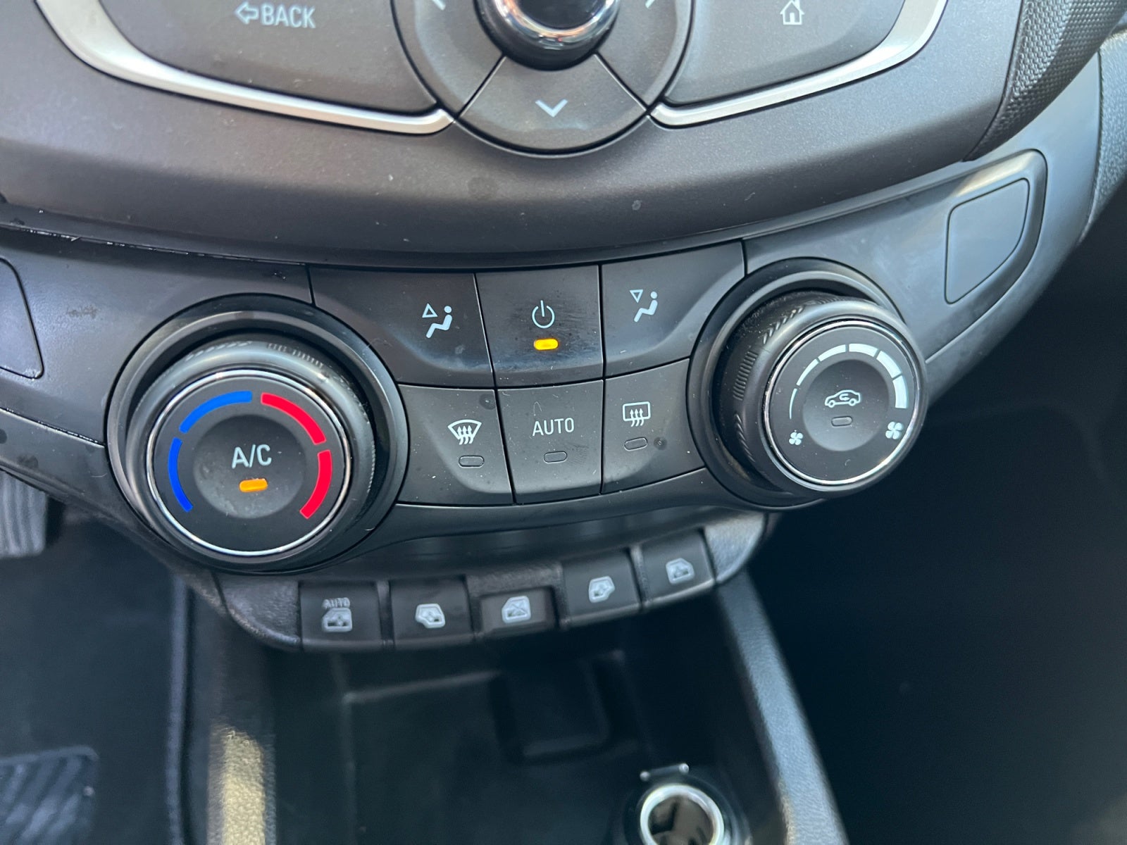 2023 Chevrolet AVEO LT MANUAL C
