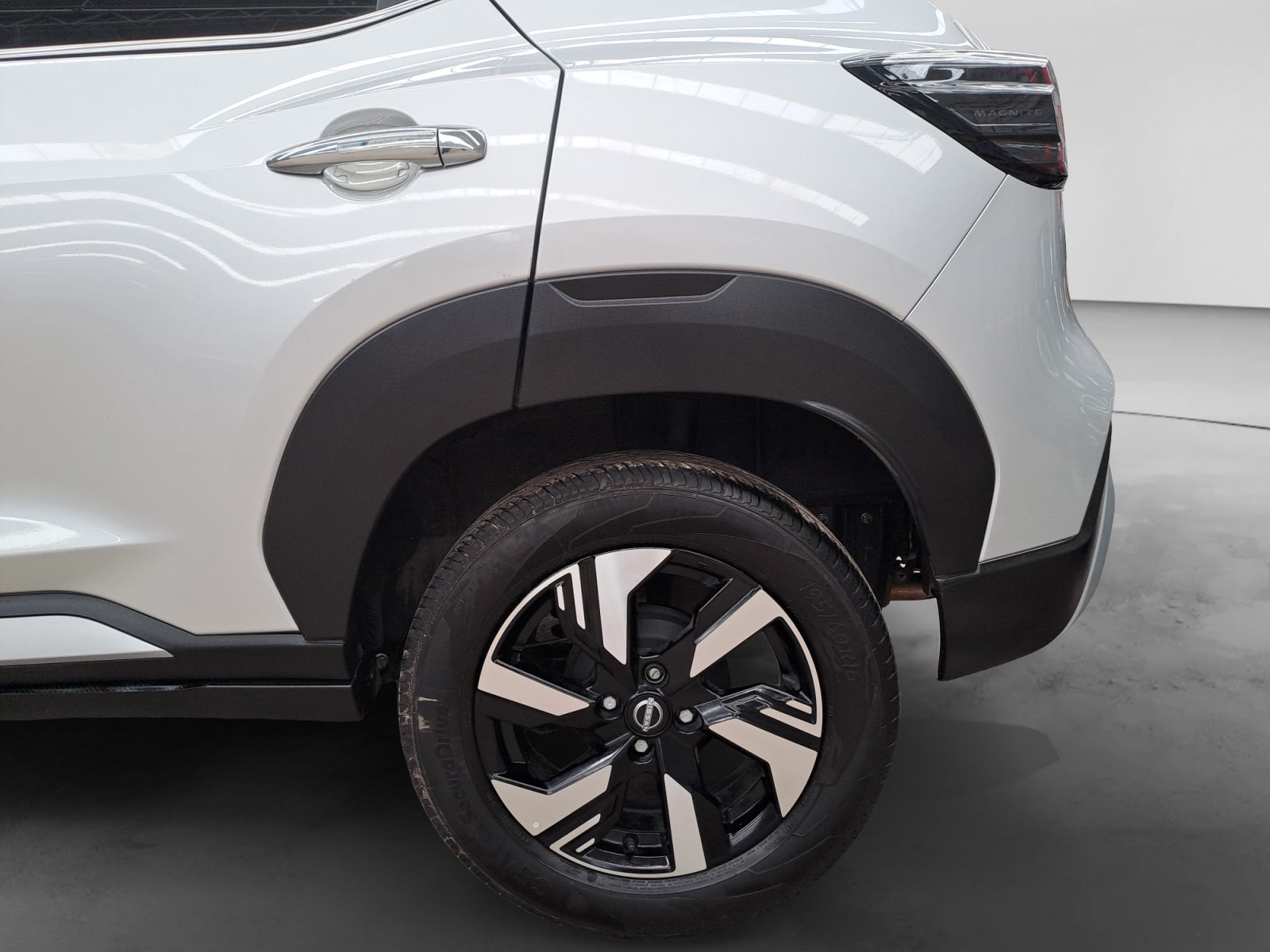 2025 Nissan MAGNITE EXCLUSIVE 1.0 LTS CVT 25