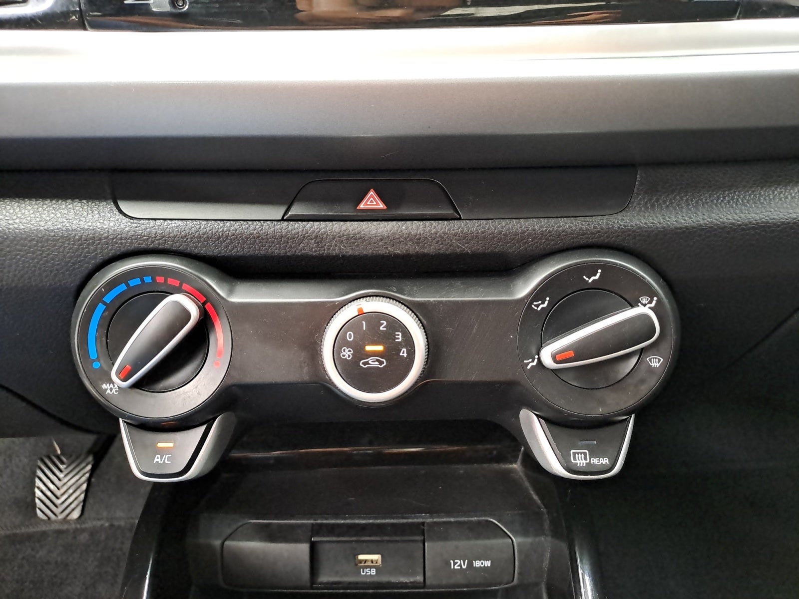 2022 Kia RIO LX TM
