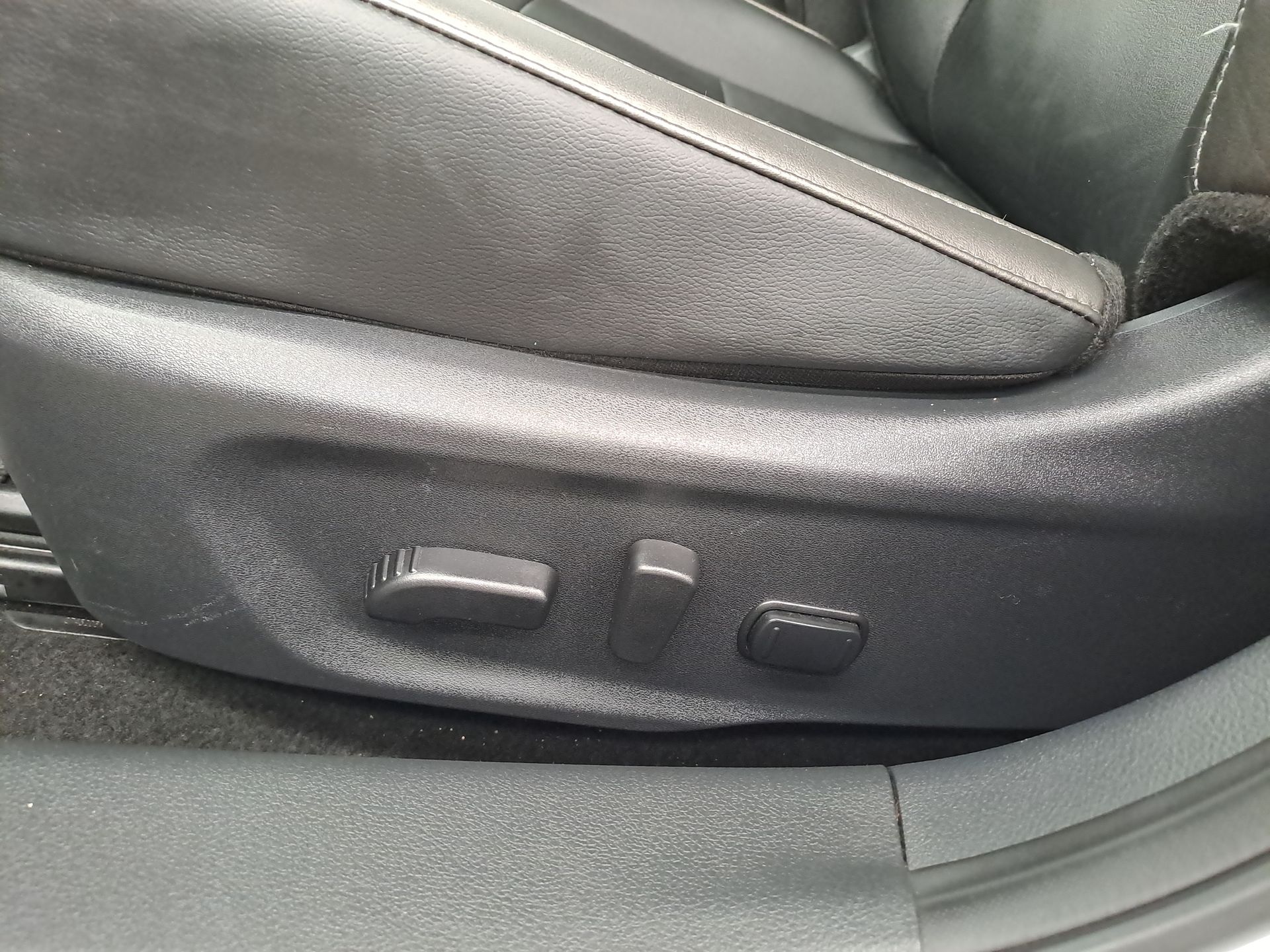 2025 Nissan SENTRA SR PLATINUM BITONO CVT 25