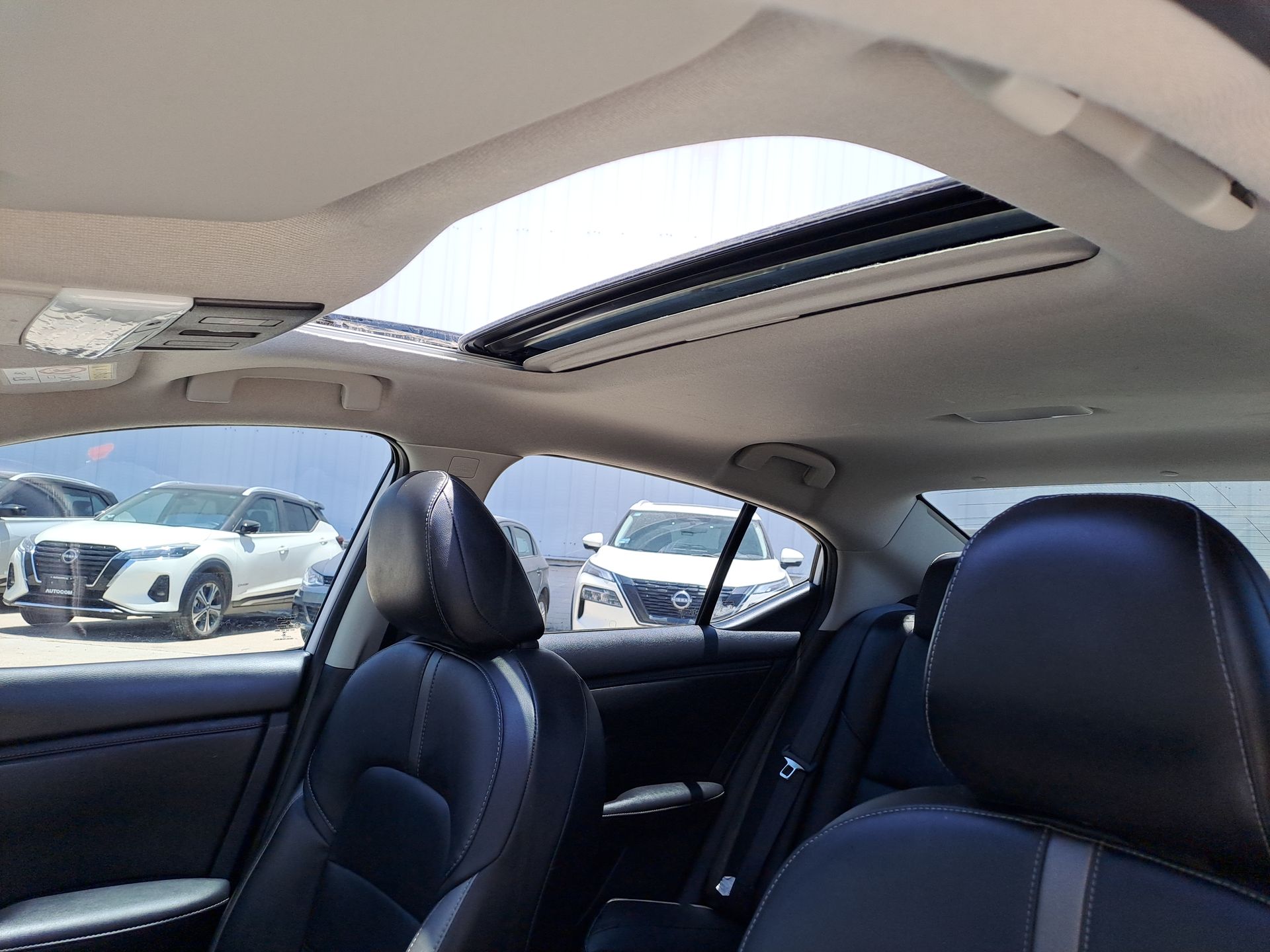 2025 Nissan SENTRA SR PLATINUM BITONO CVT 25