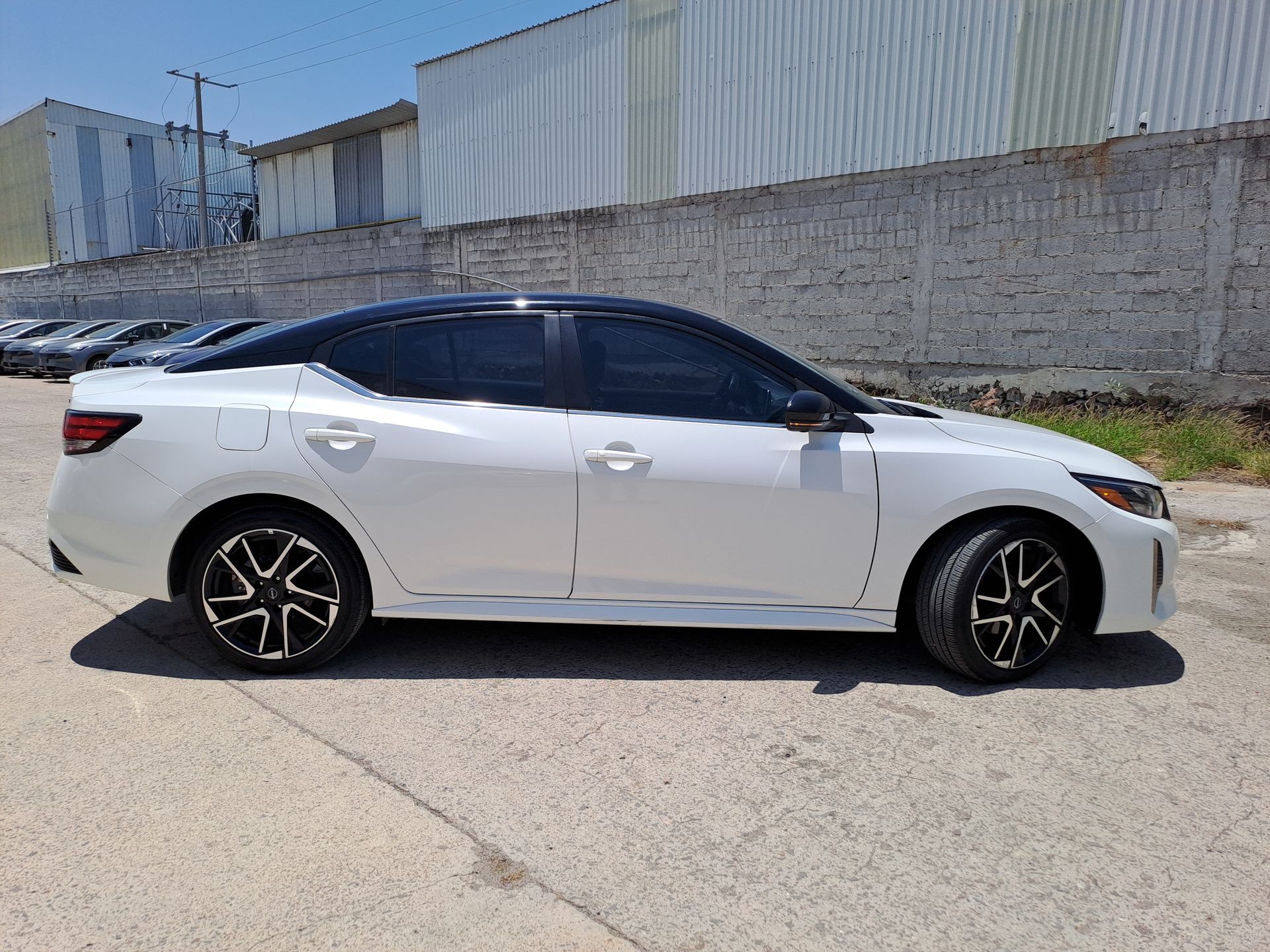 2025 Nissan SENTRA SR PLATINUM BITONO CVT 25