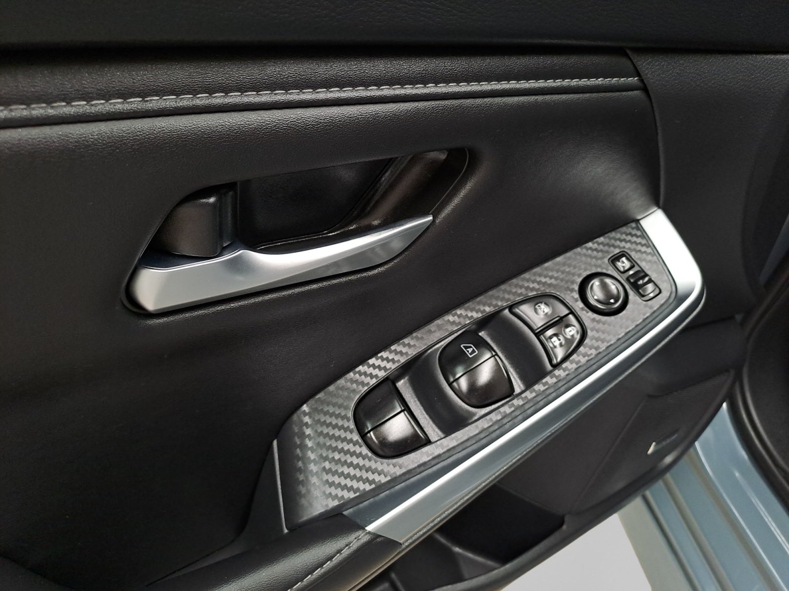 2025 Nissan SENTRA SR PLATINUM BITONO CVT 25