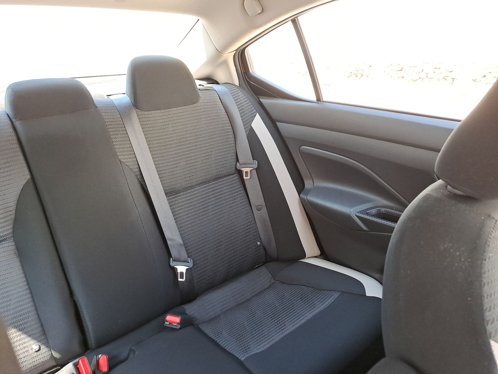 2022 Nissan VERSA ADVANCE CVT 22