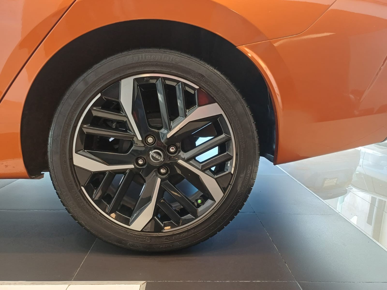 2024 Nissan VERSA ADVANCE CVT 24