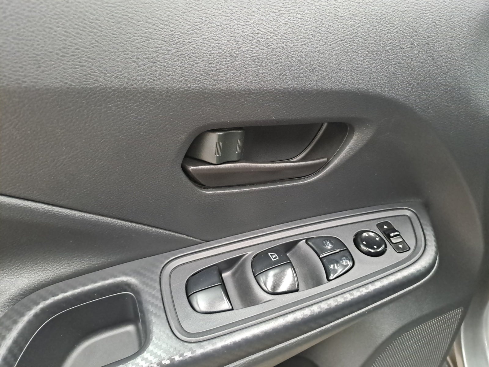 2023 Nissan VERSA SENSE CVT 23