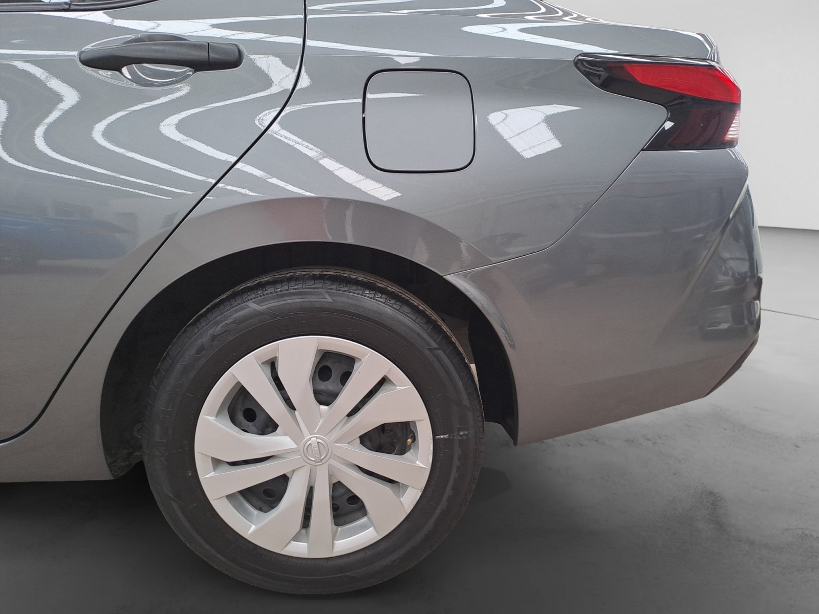 2023 Nissan VERSA SENSE CVT 23
