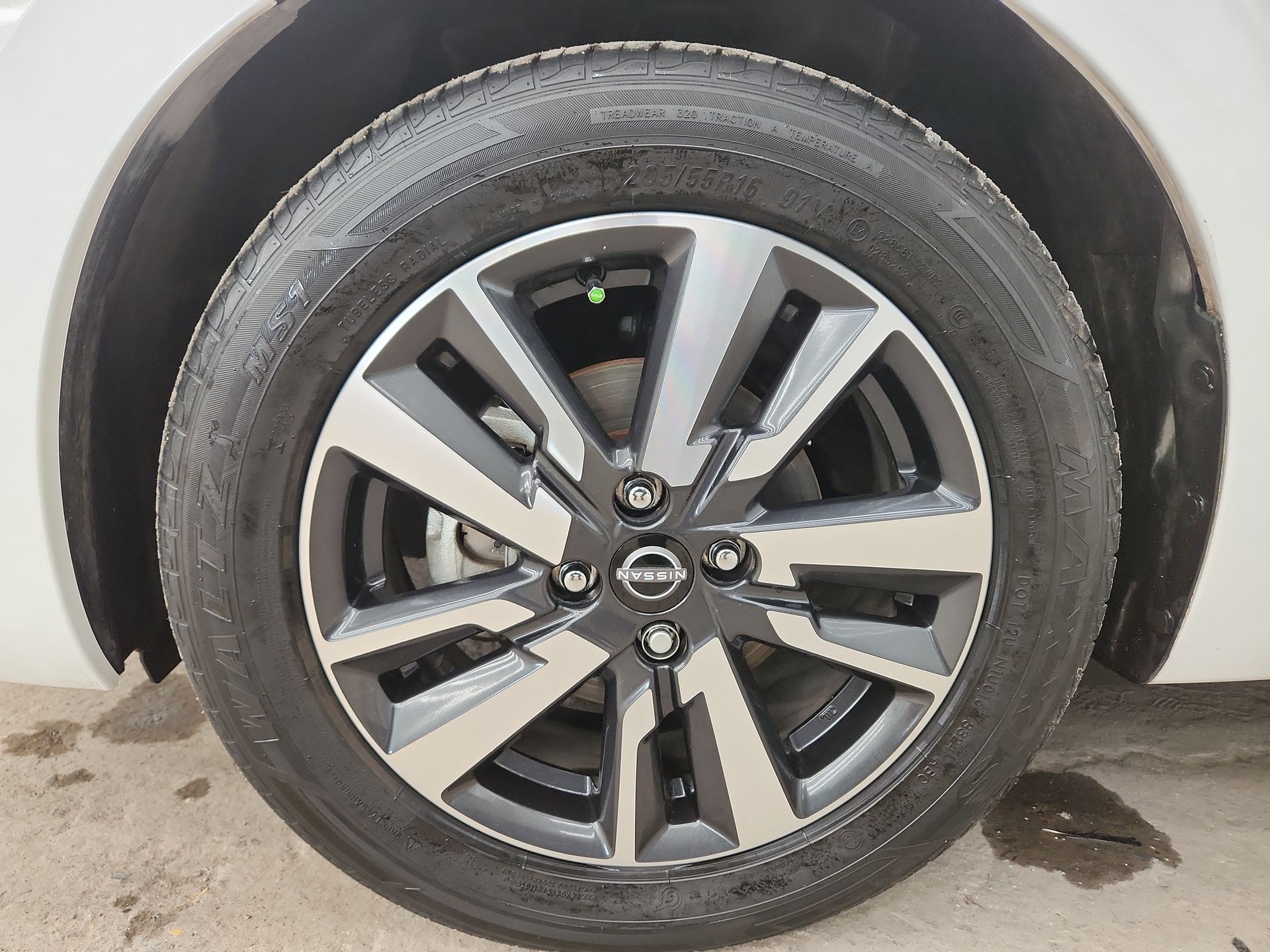 2024 Nissan VERSA ADVANCE MT 24