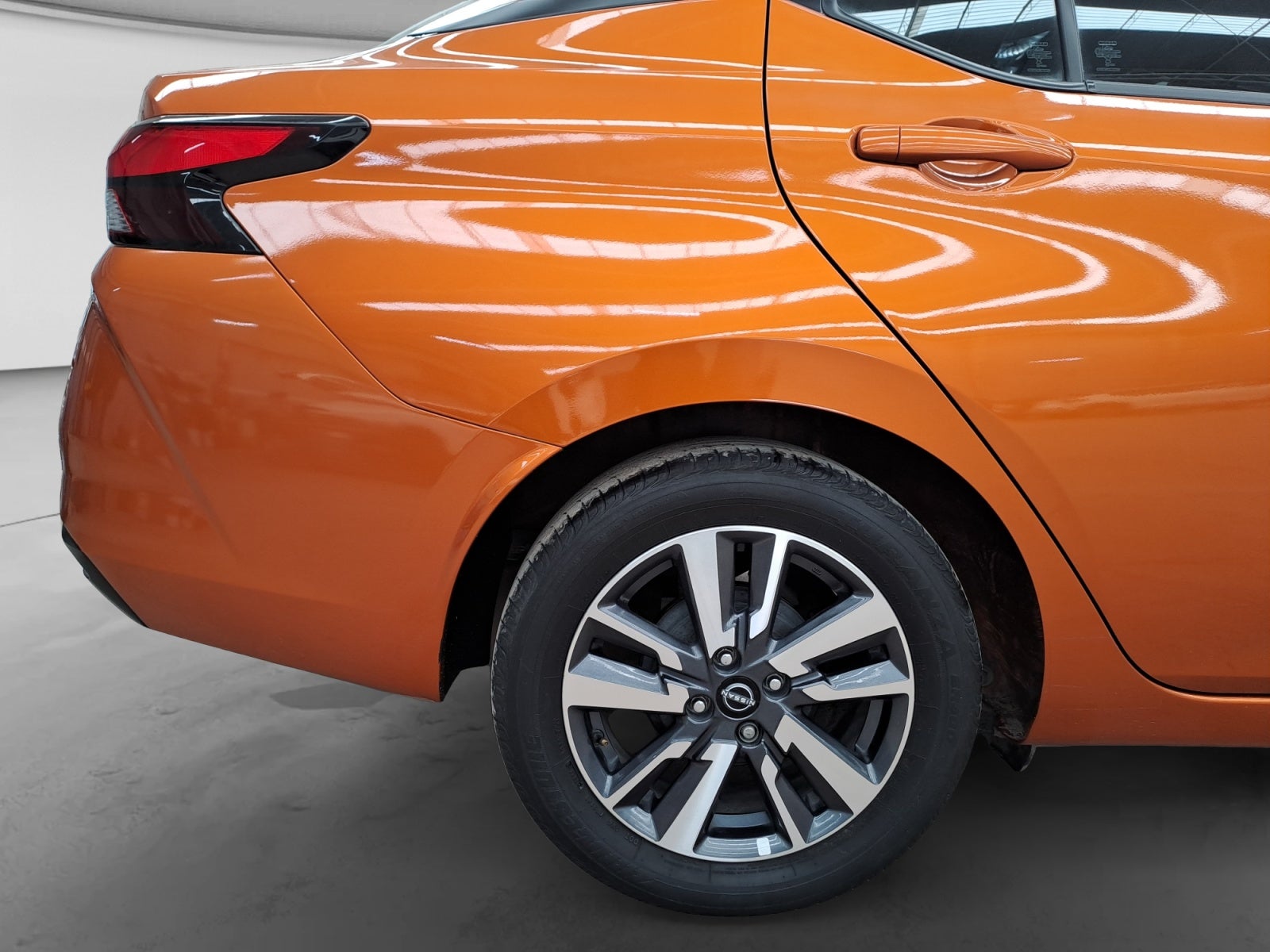 2023 Nissan VERSA ADVANCE CVT 23