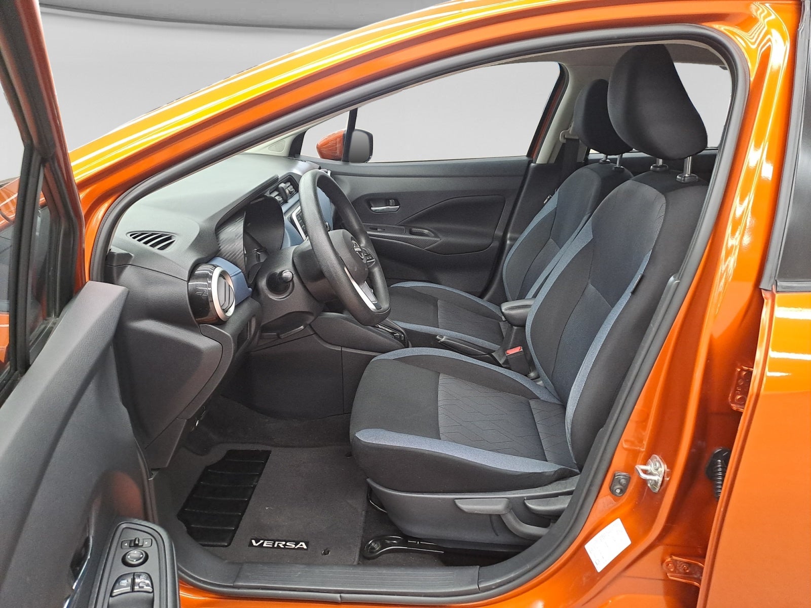 2023 Nissan VERSA ADVANCE CVT 23