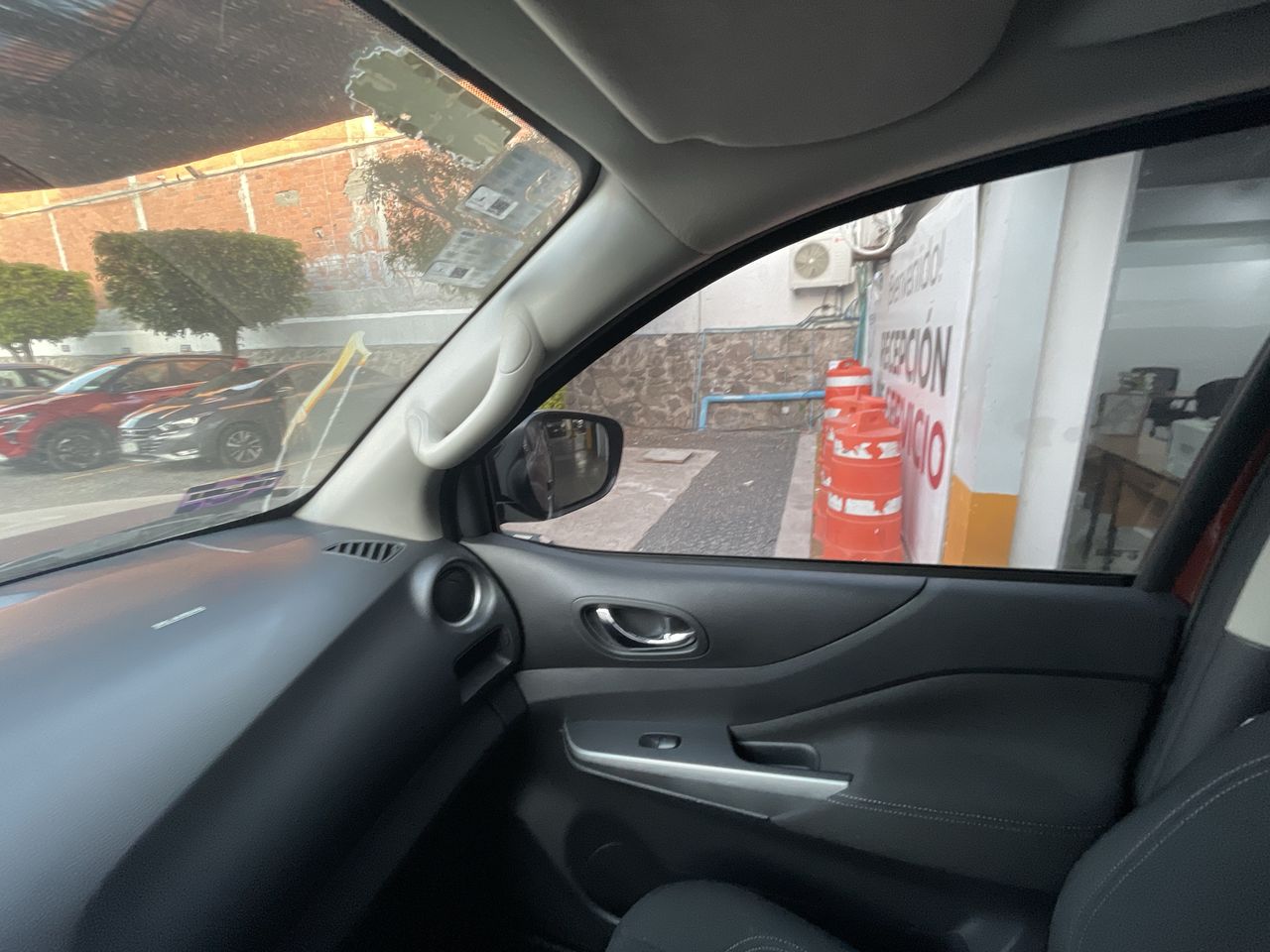 2024 Nissan FRONTIER FRONTIER LE TA 24