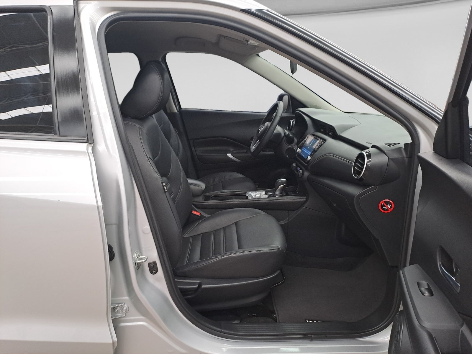 2022 Nissan KICKS KICKS EXCLUSIVE CVT NEGRO
