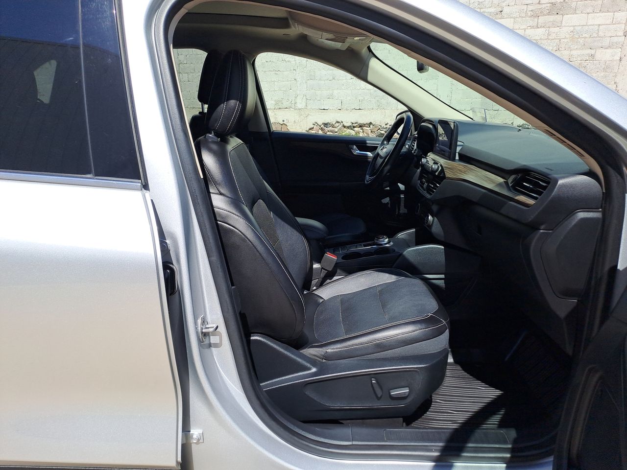 2020 Ford ESCAPE TITANIUM ECOBOOST 2.0L